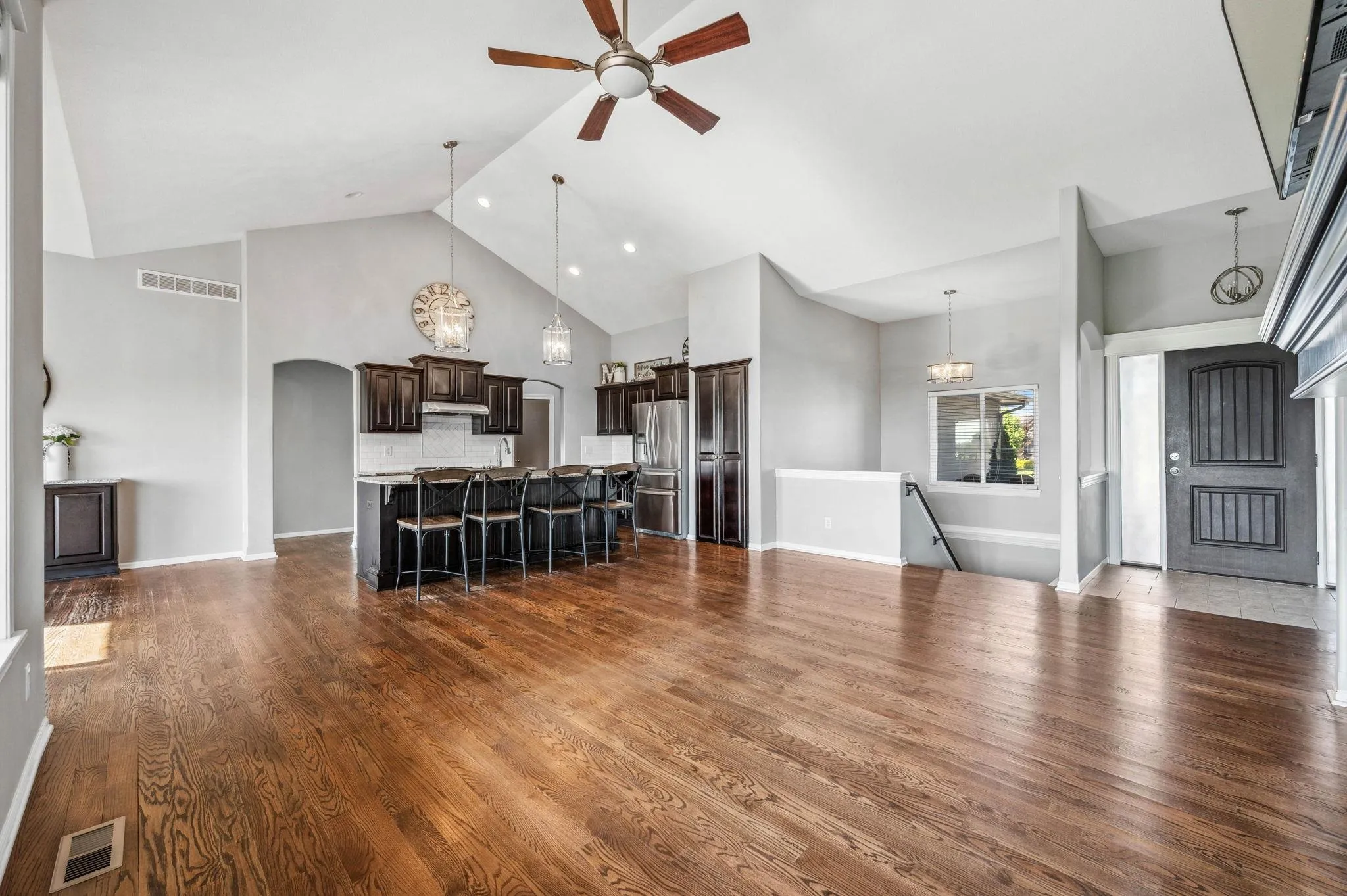 Andover, Kansas 67002, United States, 5 Bedrooms Bedrooms, ,3 BathroomsBathrooms,Residential,Active,127800