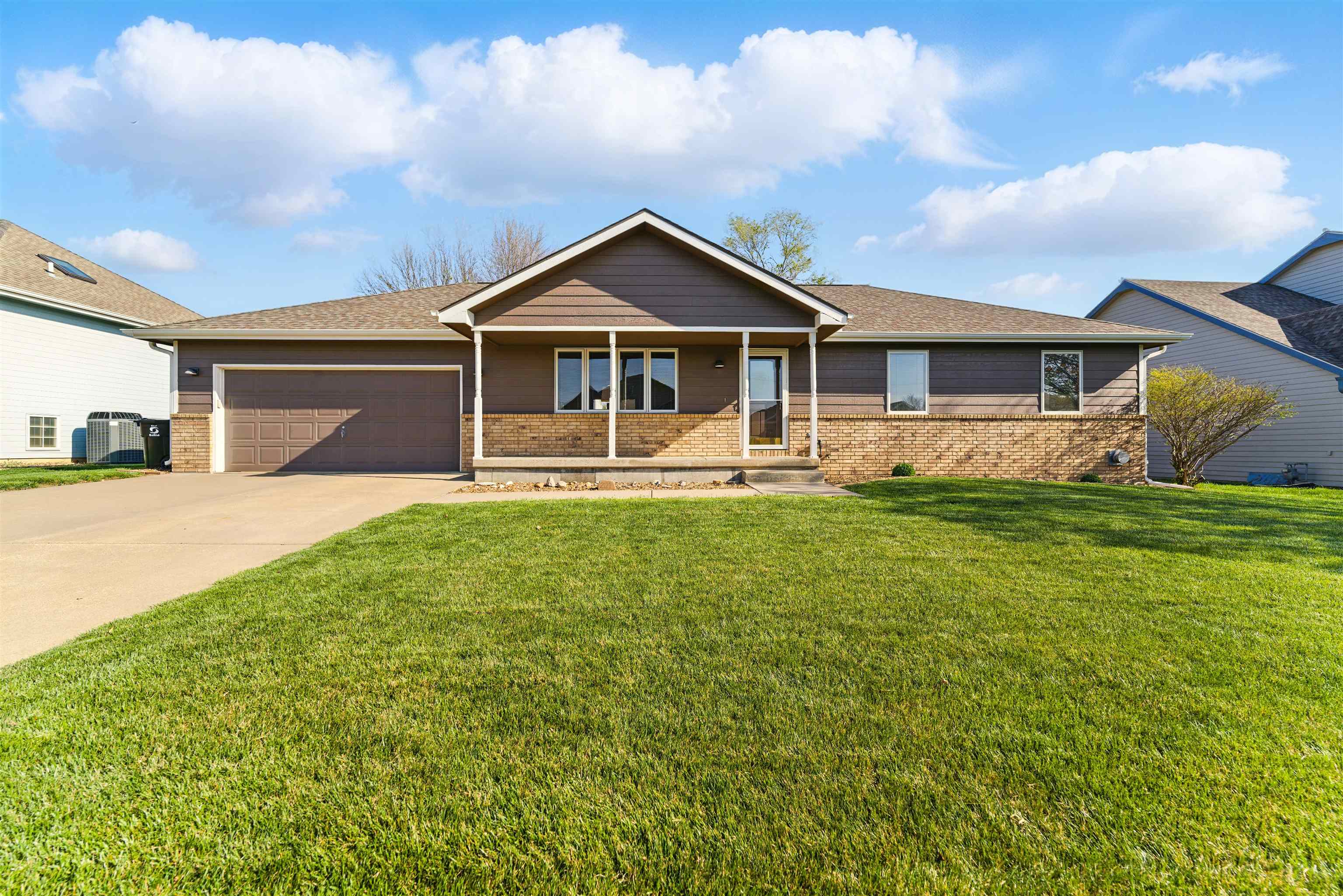 2121 Pheasant Ln, Salina, Kansas image 1