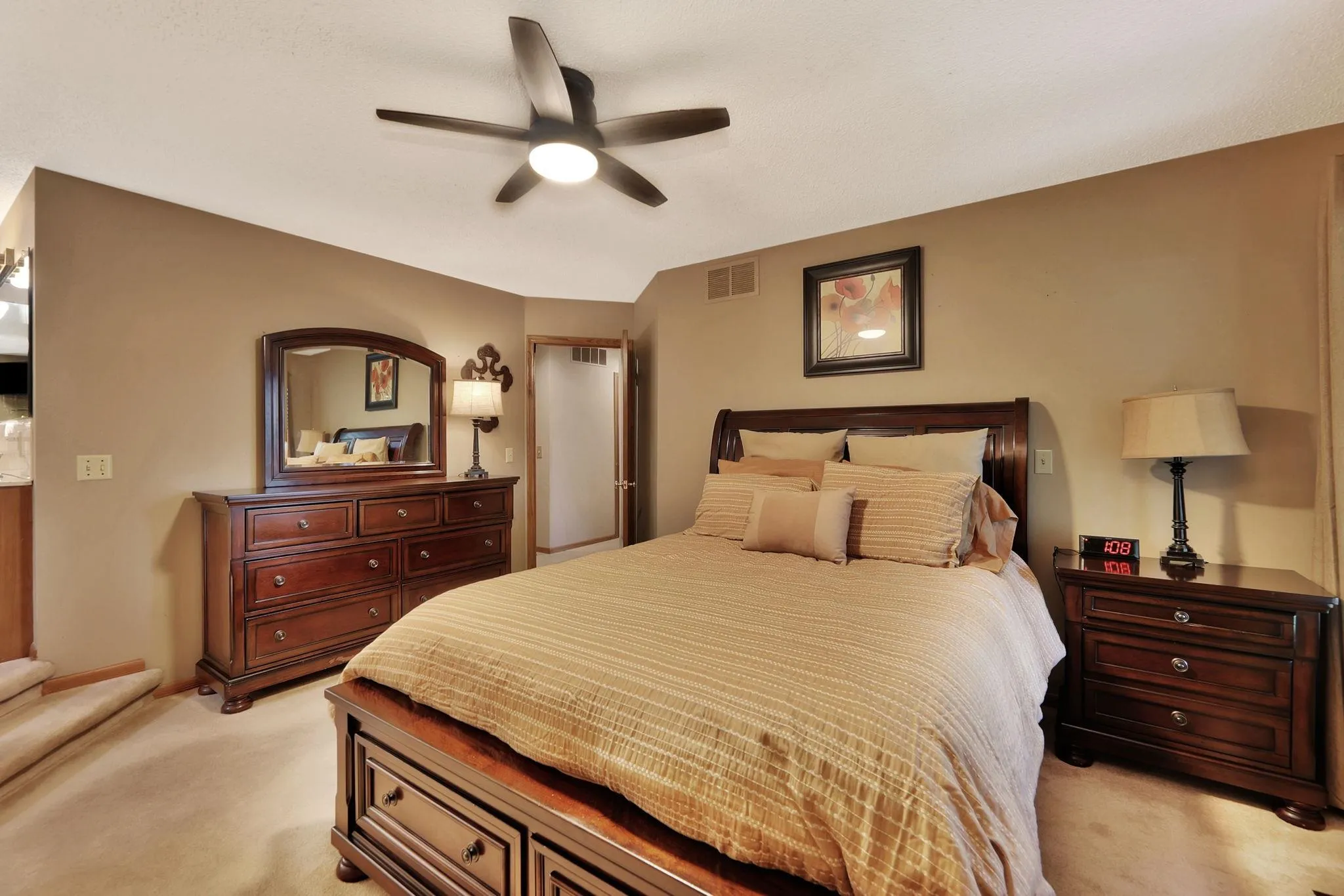 Wichita, Kansas 67212, United States, 4 Bedrooms Bedrooms, ,3 BathroomsBathrooms,Residential,Active,177355