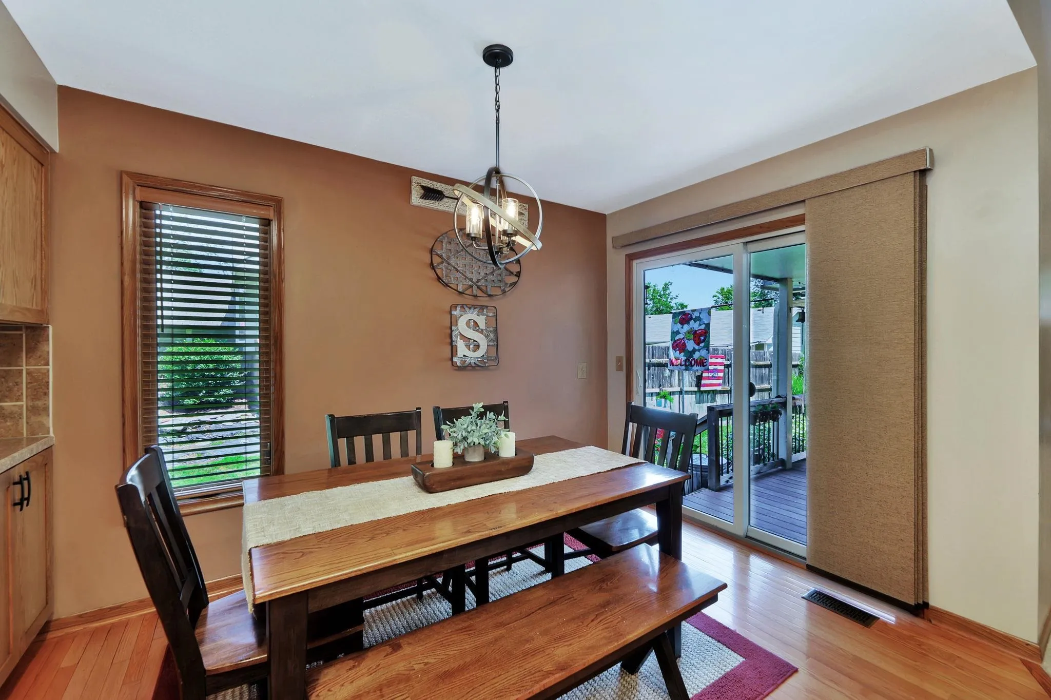 Wichita, Kansas 67212, United States, 4 Bedrooms Bedrooms, ,3 BathroomsBathrooms,Residential,Active,177355