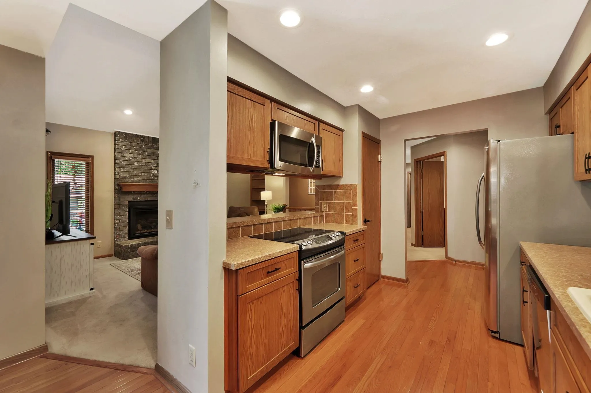 Wichita, Kansas 67212, United States, 4 Bedrooms Bedrooms, ,3 BathroomsBathrooms,Residential,Active,177355