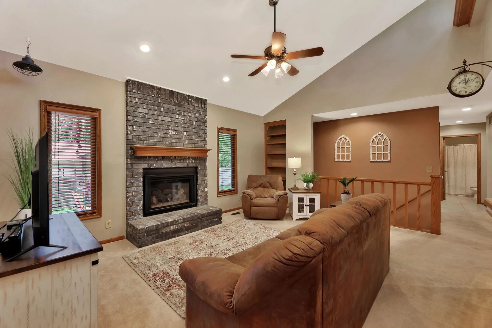 Wichita, Kansas 67212, United States, 4 Bedrooms Bedrooms, ,3 BathroomsBathrooms,Residential,Active,177355