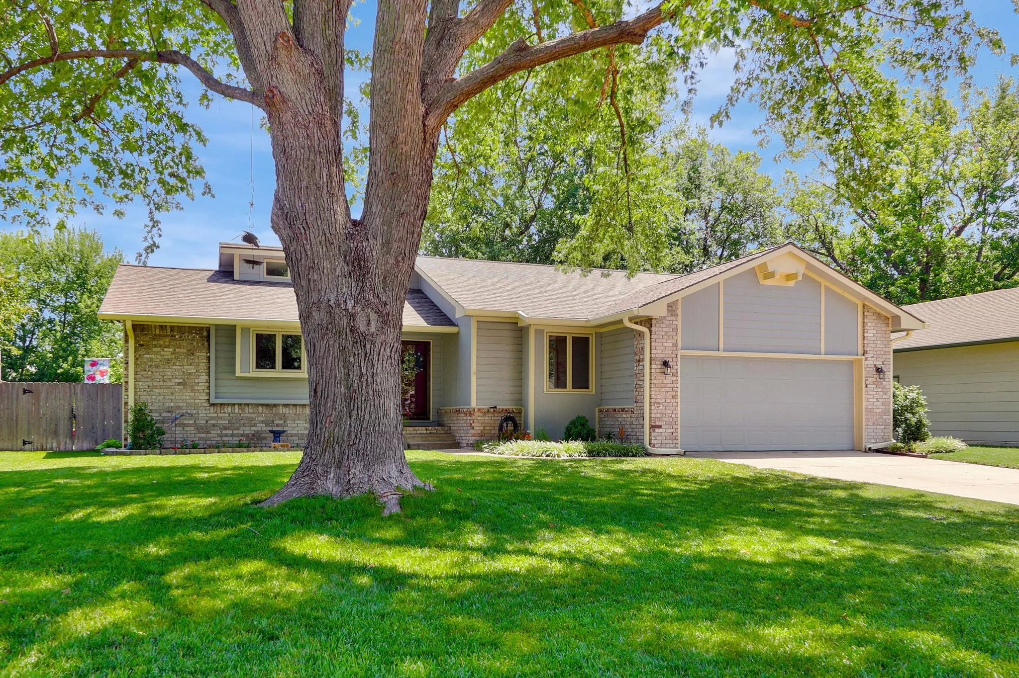 Wichita, Kansas 67212, United States, 4 Bedrooms Bedrooms, ,3 BathroomsBathrooms,Residential,Active,177355