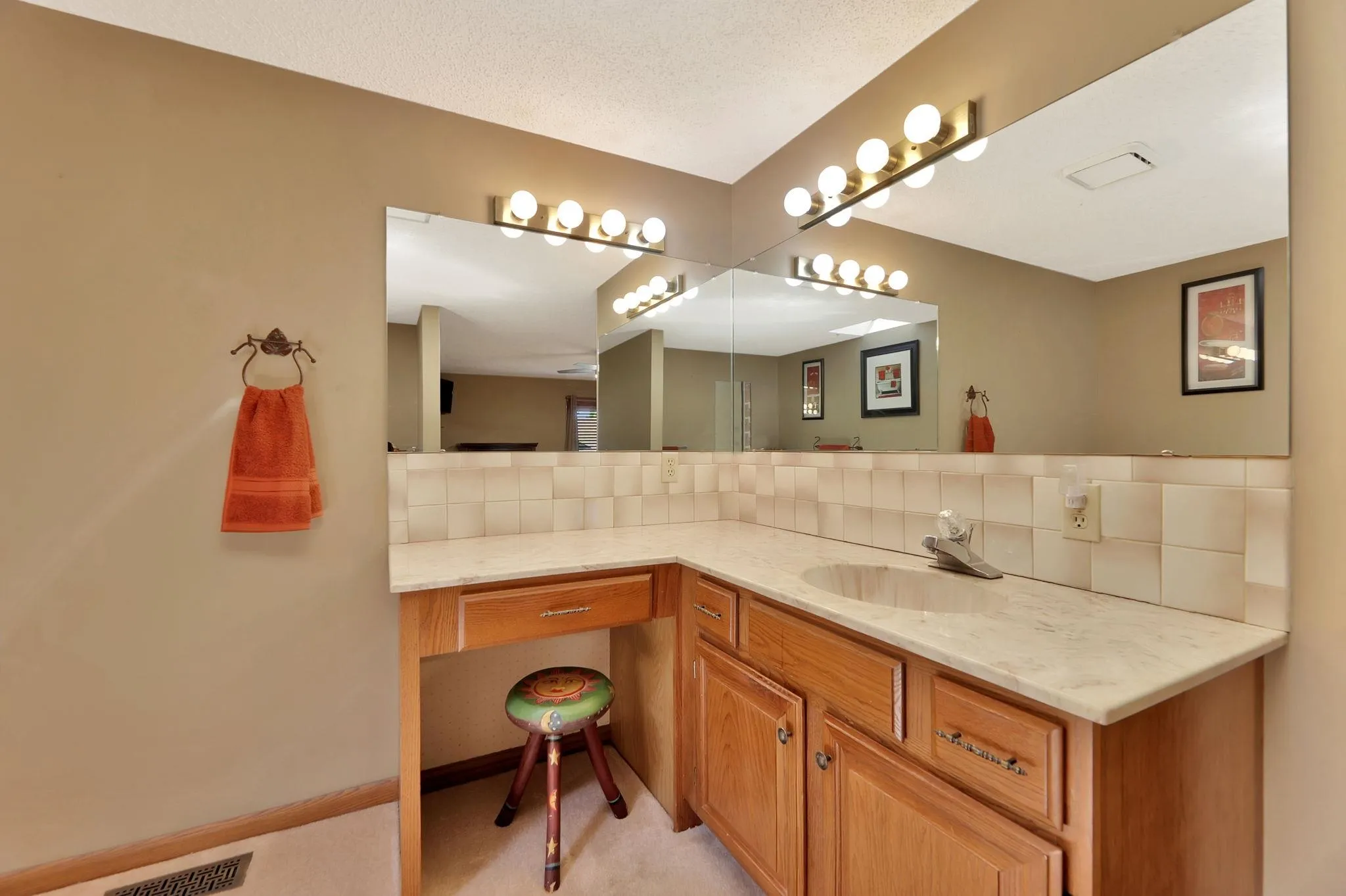 Wichita, Kansas 67212, United States, 4 Bedrooms Bedrooms, ,3 BathroomsBathrooms,Residential,Active,177355