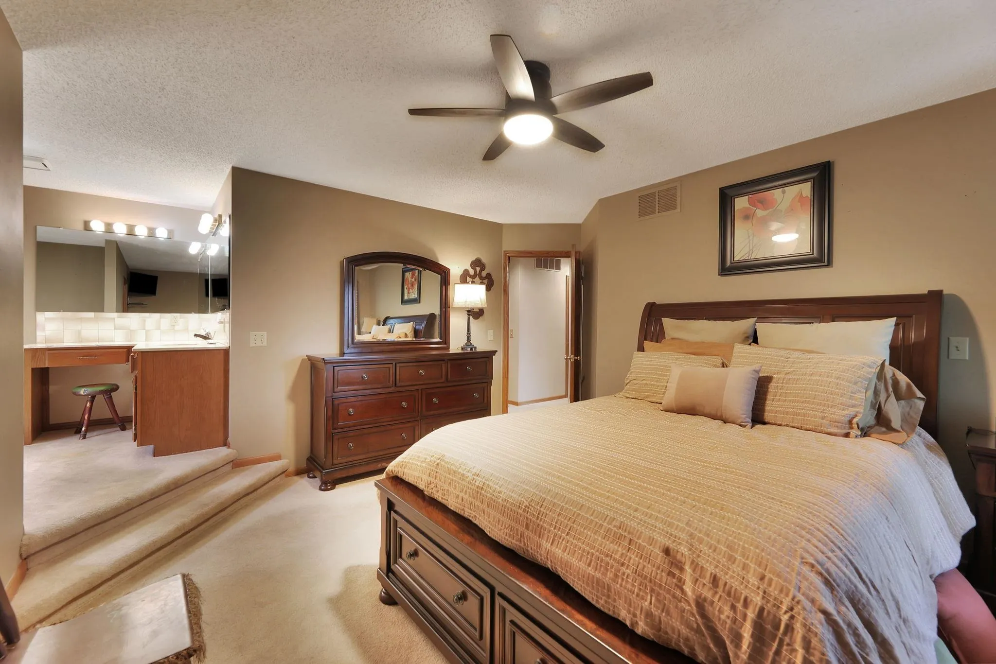 Wichita, Kansas 67212, United States, 4 Bedrooms Bedrooms, ,3 BathroomsBathrooms,Residential,Active,177355