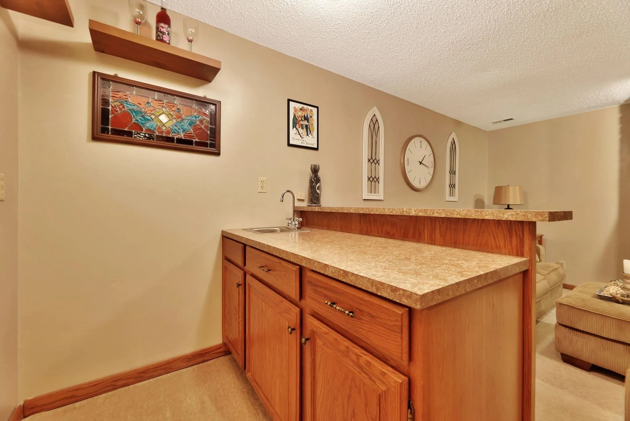 Wichita, Kansas 67212, United States, 4 Bedrooms Bedrooms, ,3 BathroomsBathrooms,Residential,Active,177355