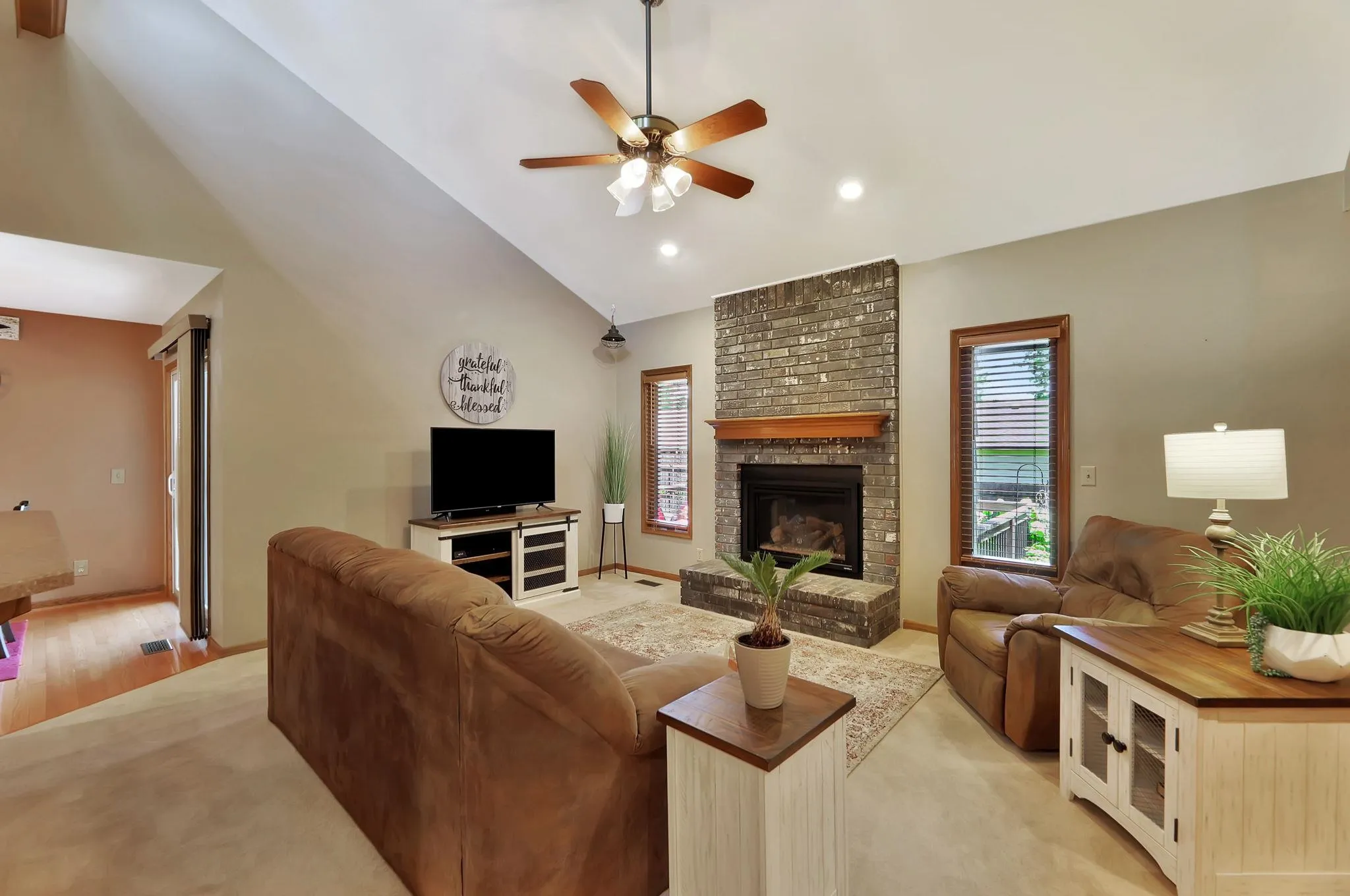 Wichita, Kansas 67212, United States, 4 Bedrooms Bedrooms, ,3 BathroomsBathrooms,Residential,Active,177355