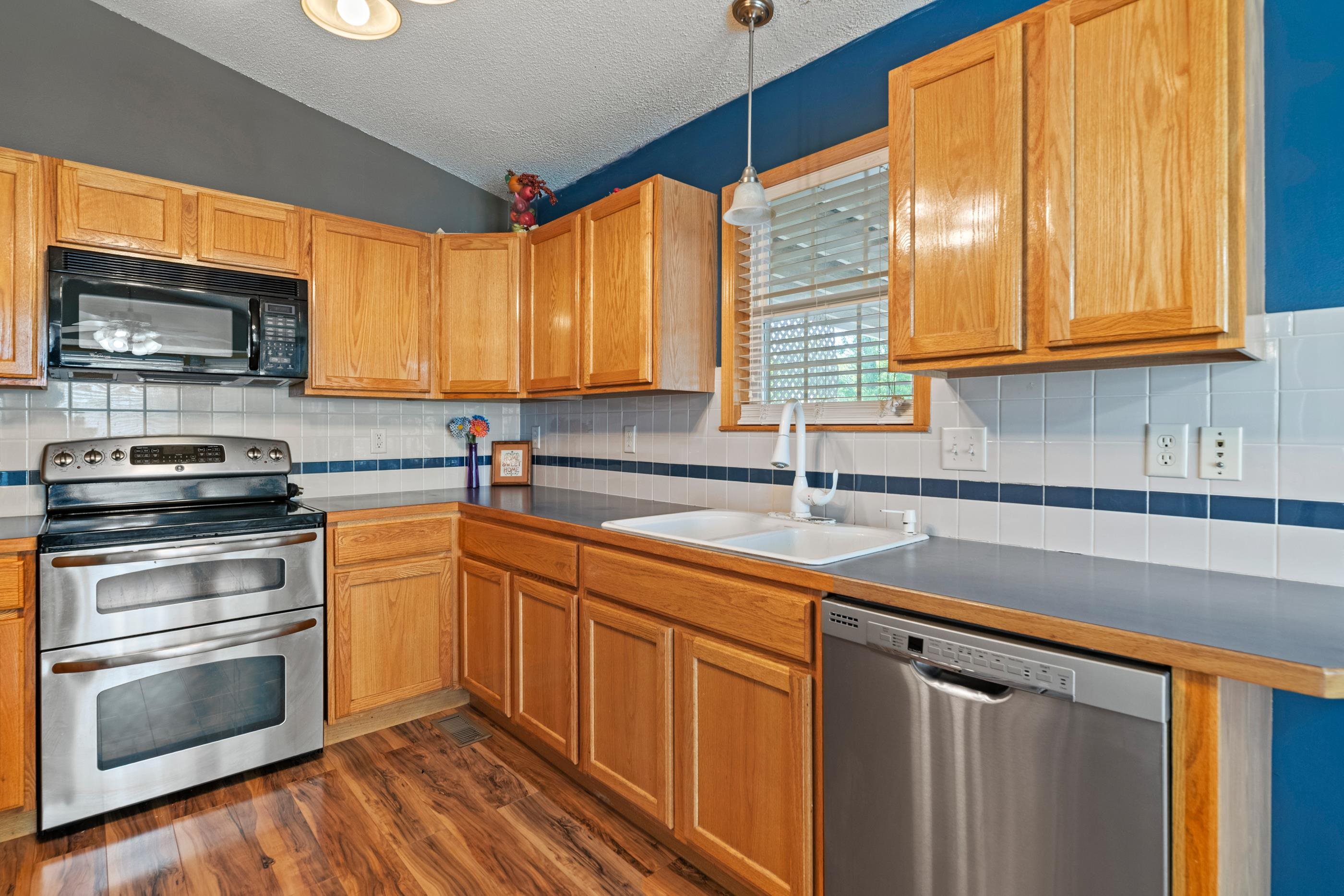 2012 S Crestline St, Wichita, Virginia image 8