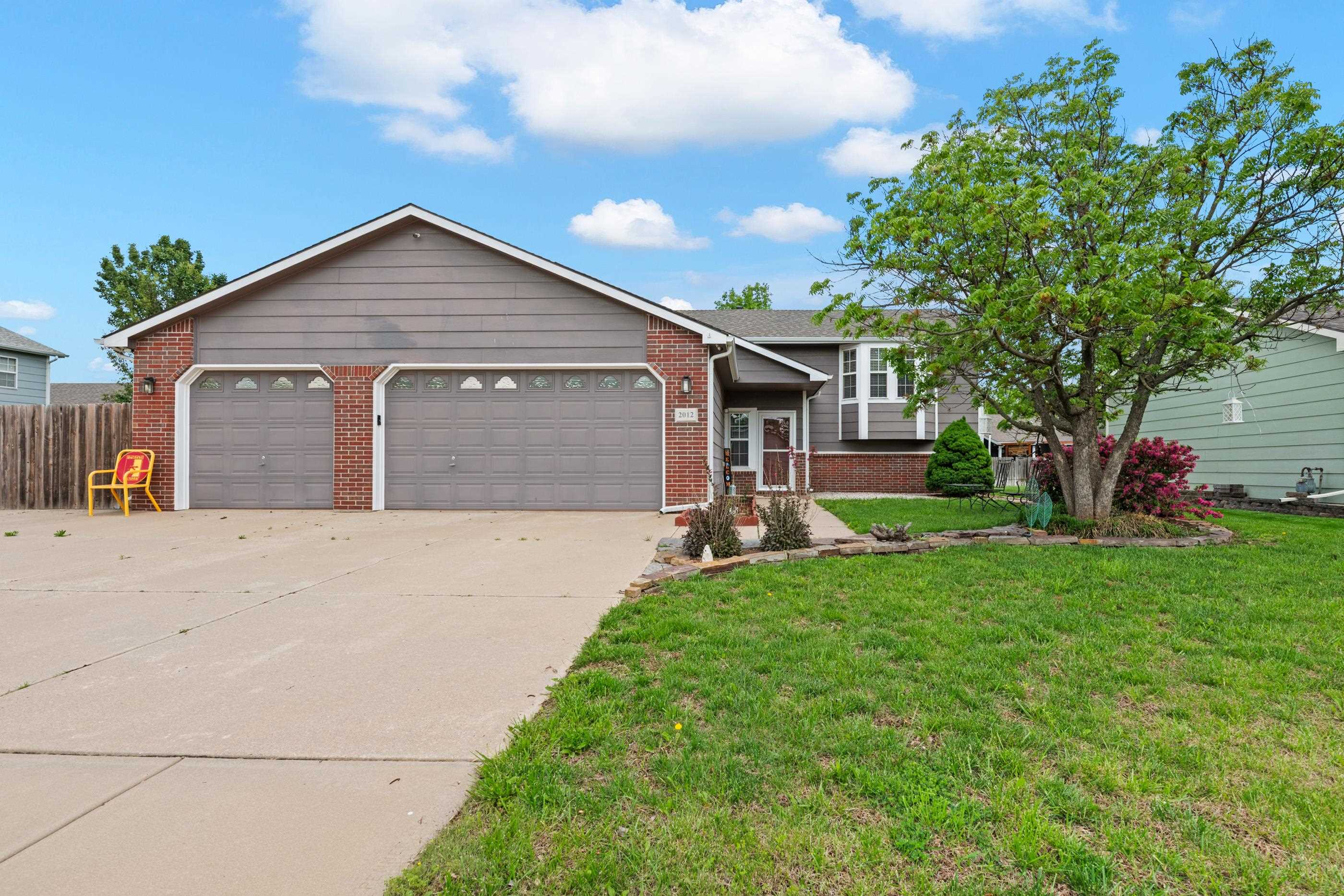 2012 S Crestline St, Wichita, Virginia image 1