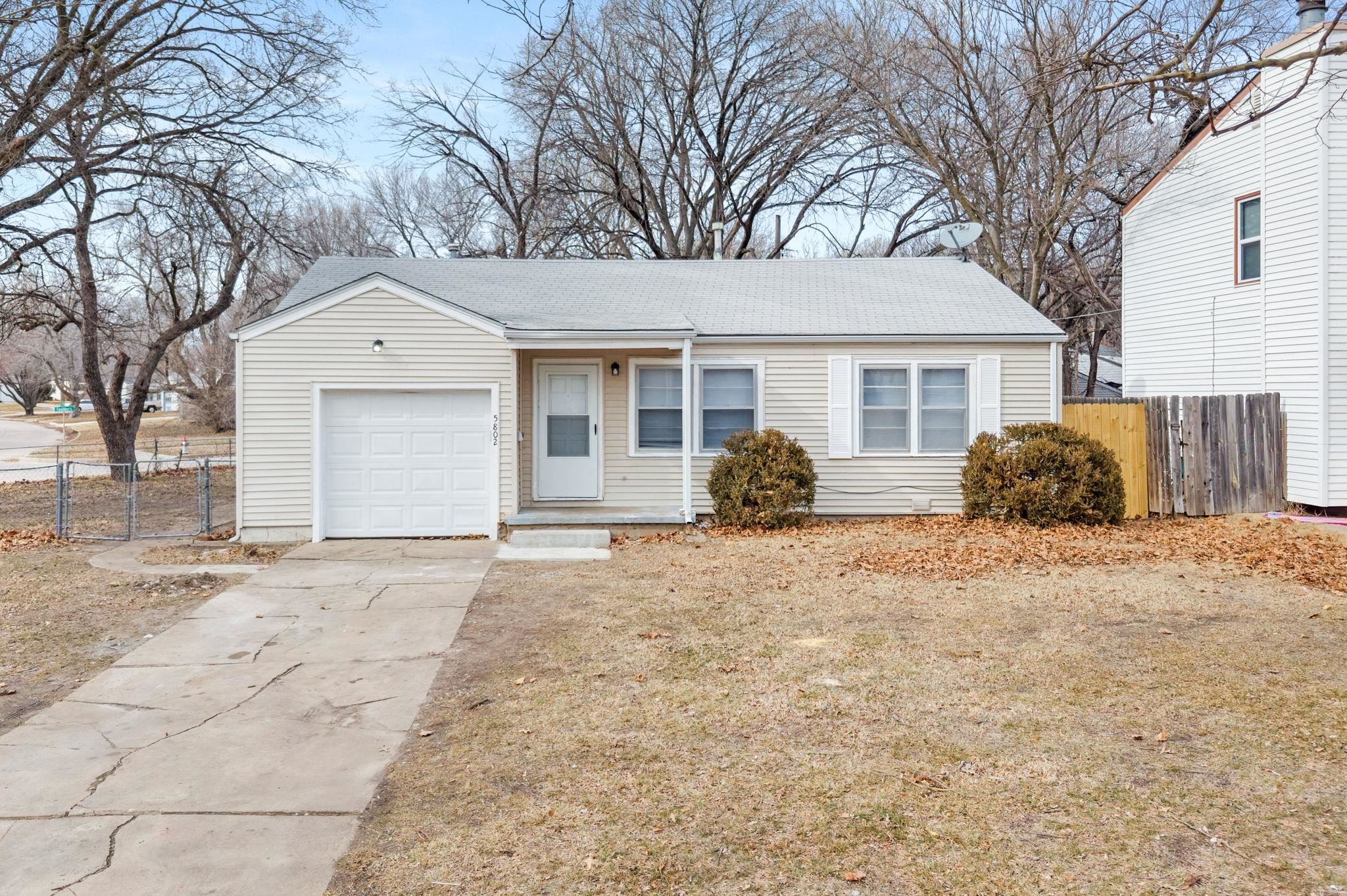 5802 E Skinner St, Wichita, Kansas image 1