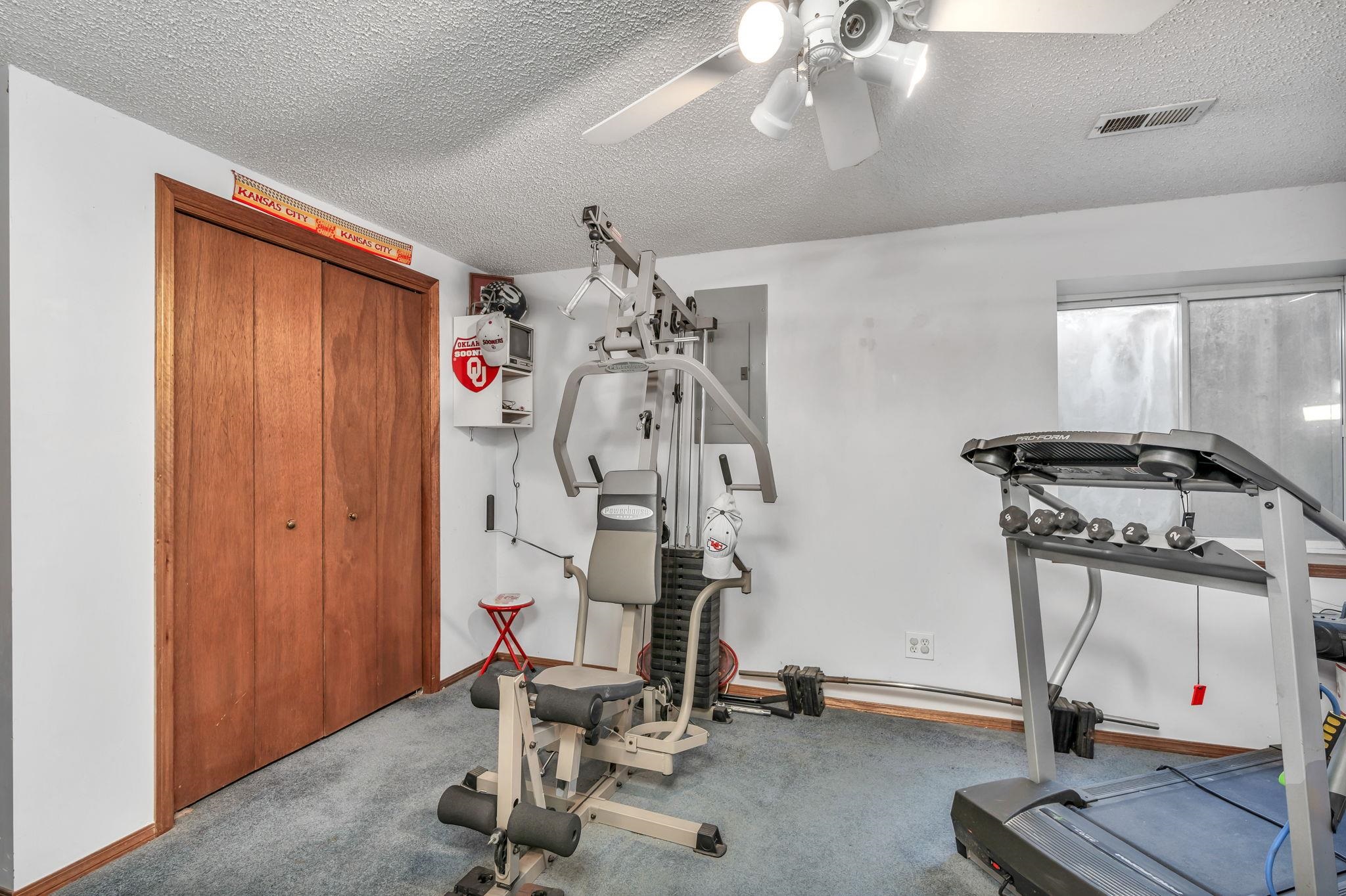 5331 S Stoneborough St, Wichita, Kansas image 23
