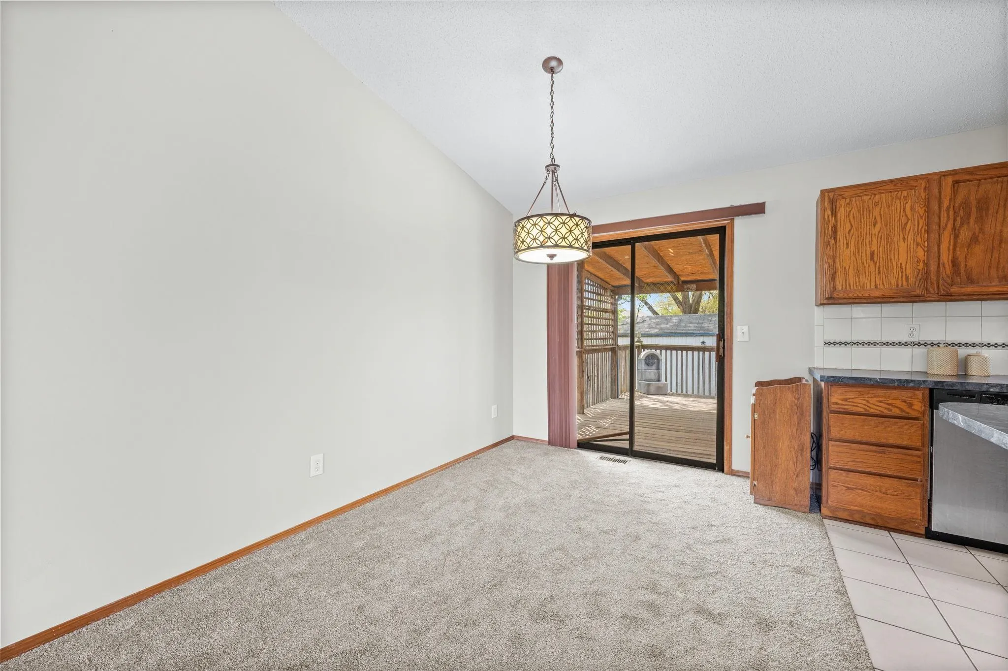 Wichita, Kansas 67217, United States, 3 Bedrooms Bedrooms, ,2 BathroomsBathrooms,Residential,Pending,109288