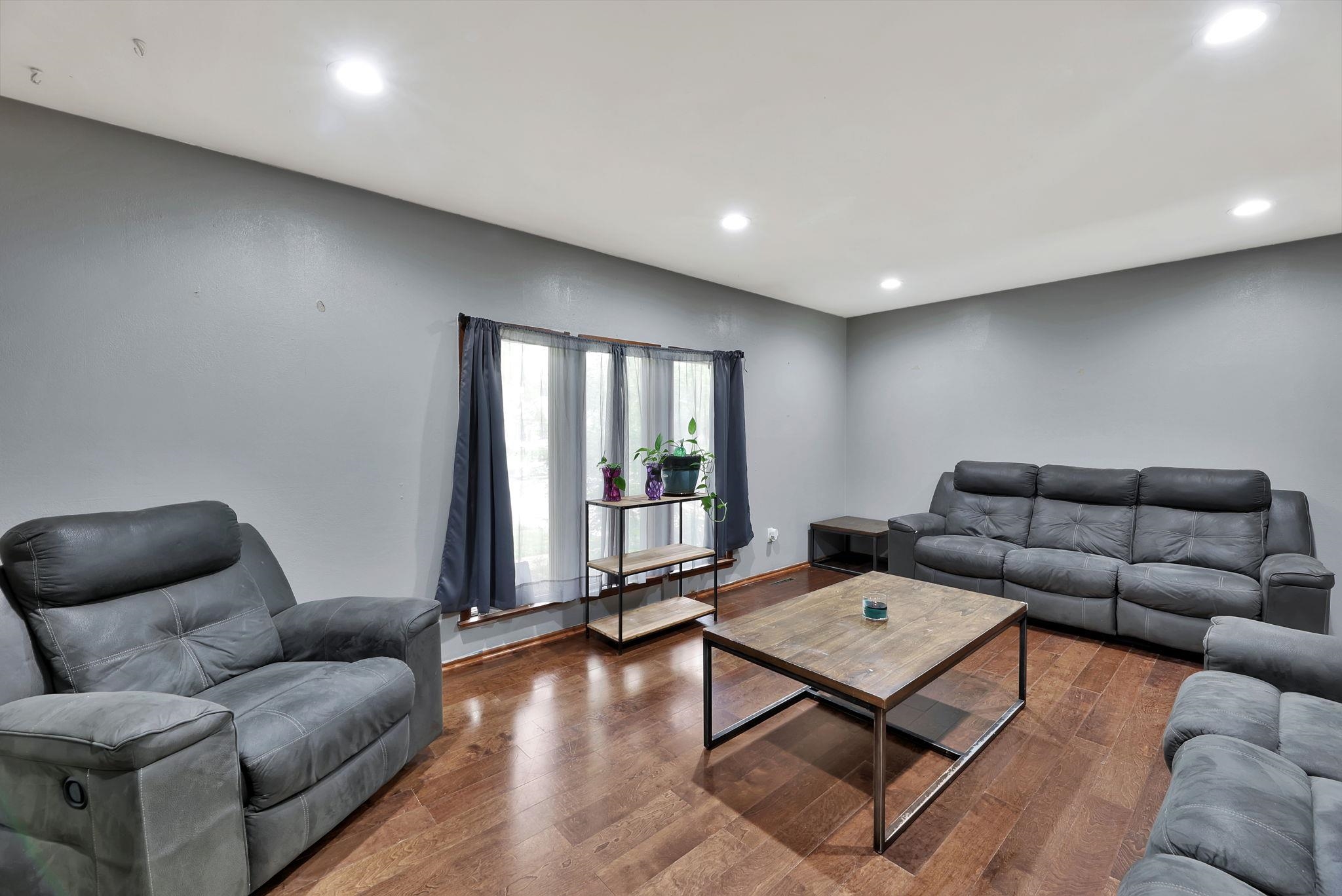 1136 S Apache Dr, Wichita, Virginia image 3