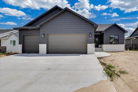 Homes For Sale - 10411 W Graber Cir<br/> Sedgwick County, Wichita, KS 67215