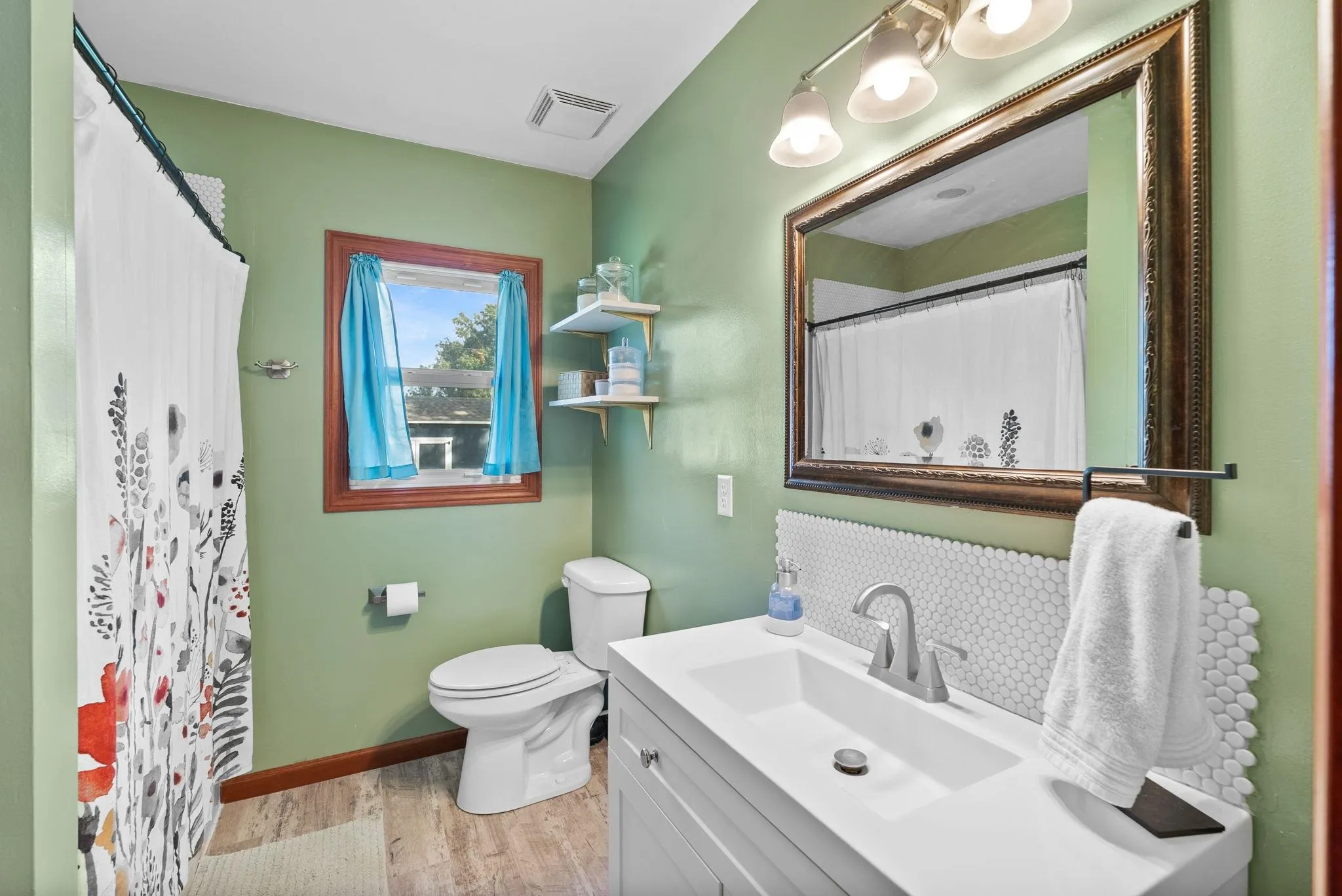 Clearwater, Kansas 67026, United States, 2 Bedrooms Bedrooms, ,1 BathroomBathrooms,Residential,Active,226031