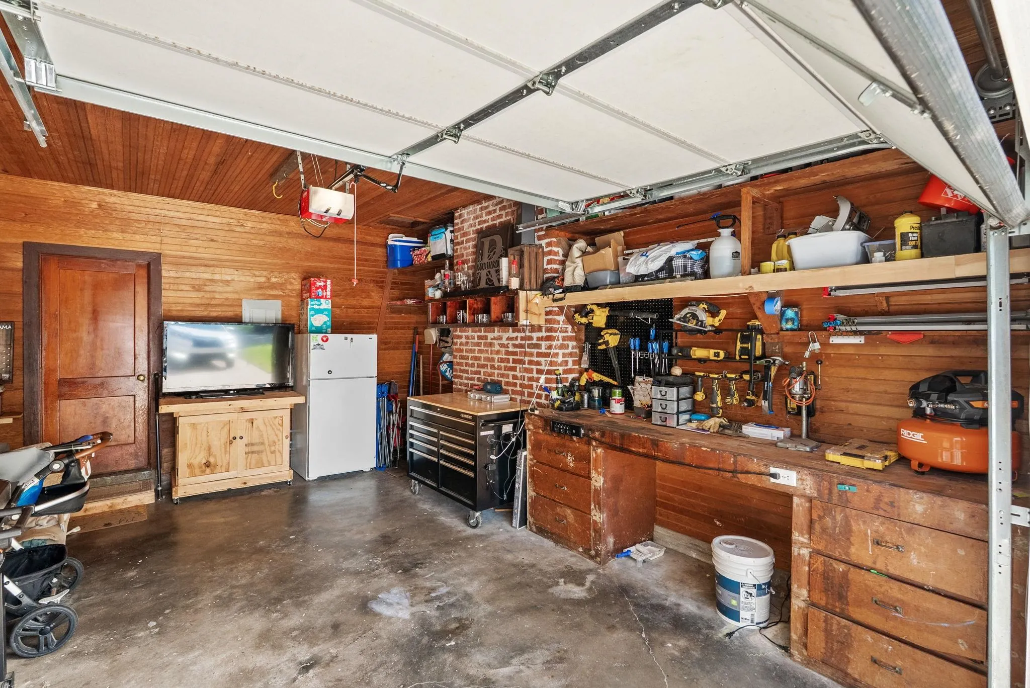 Clearwater, Kansas 67026, United States, 2 Bedrooms Bedrooms, ,1 BathroomBathrooms,Residential,Active,226031