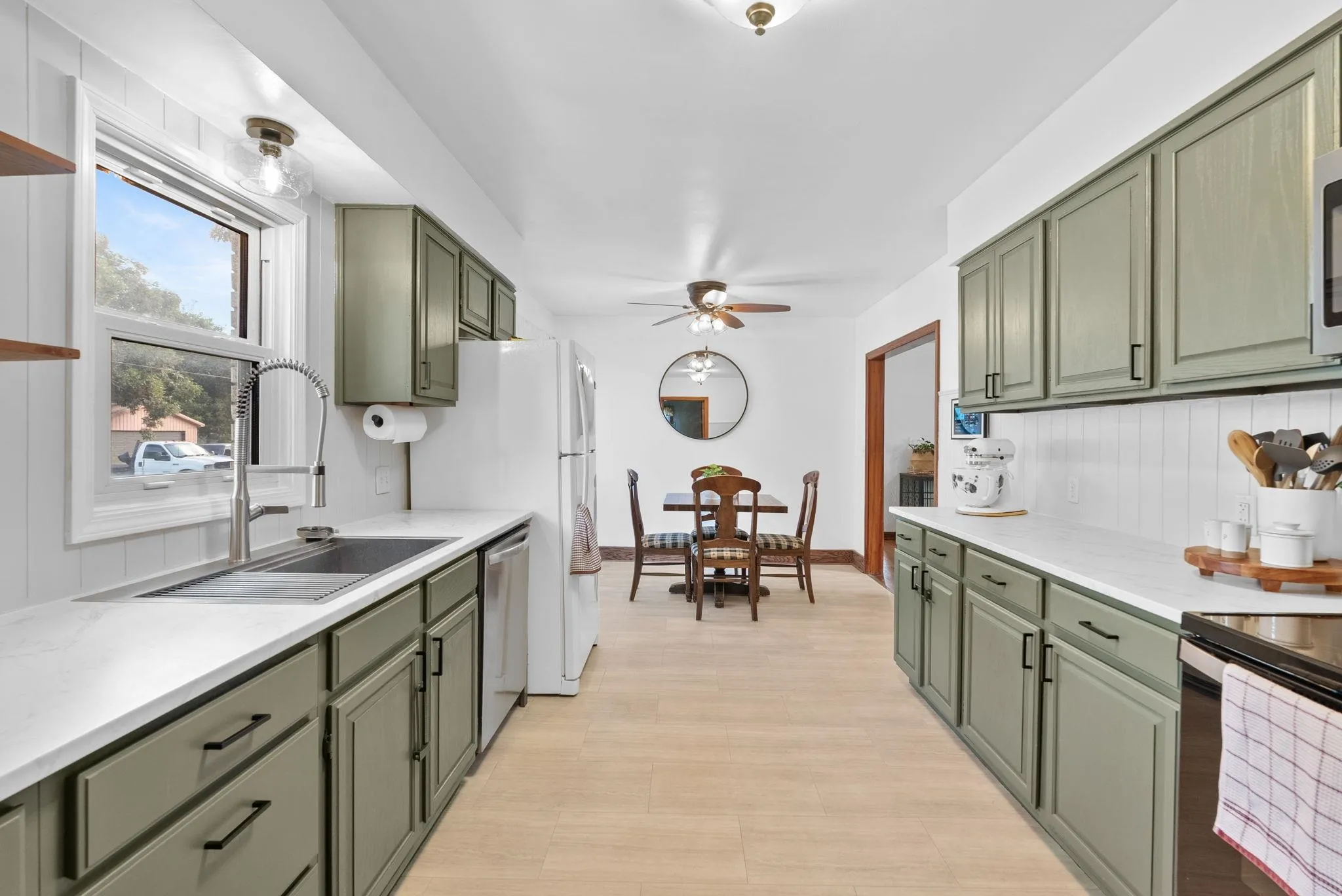 Clearwater, Kansas 67026, United States, 2 Bedrooms Bedrooms, ,1 BathroomBathrooms,Residential,Active,226031