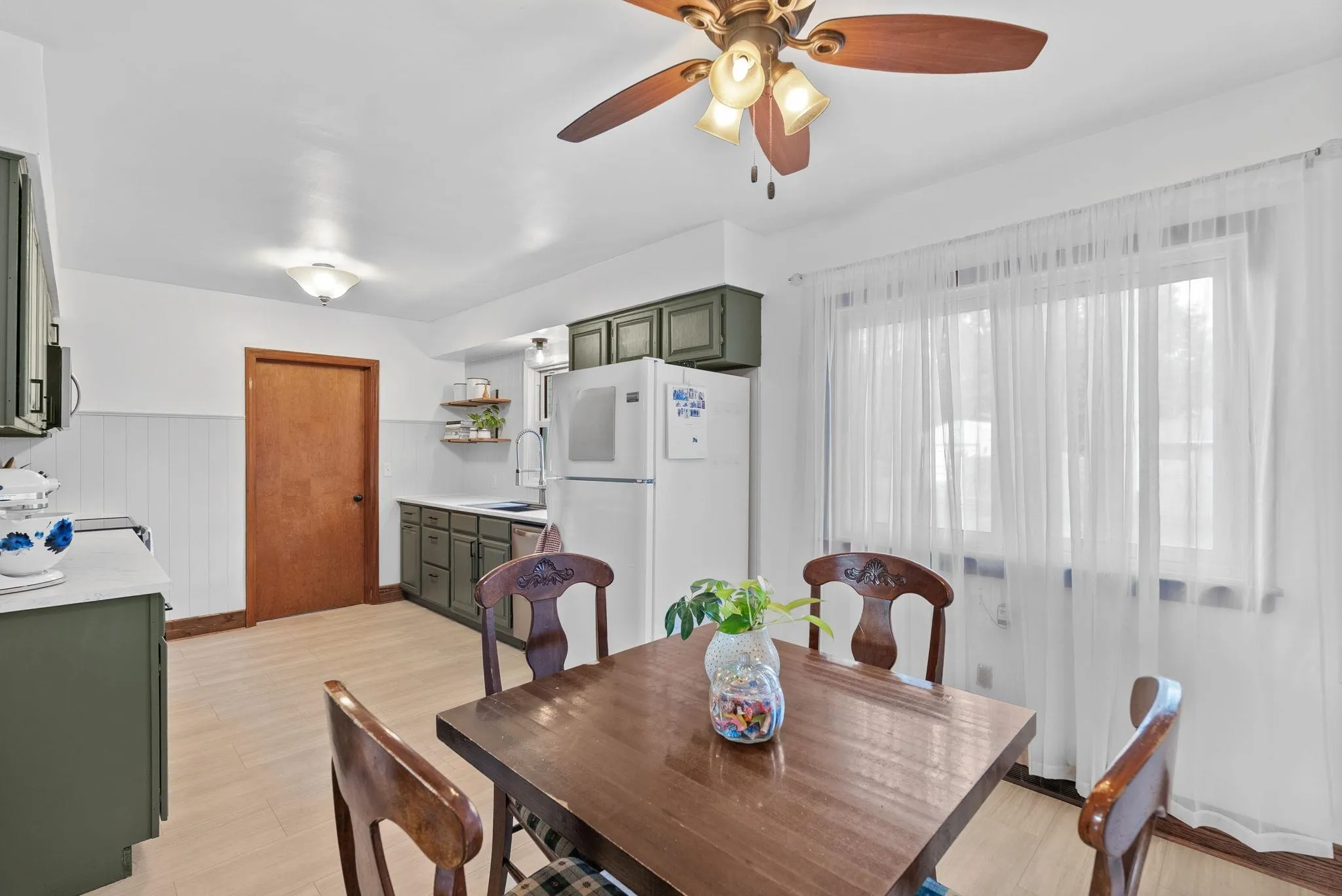 Clearwater, Kansas 67026, United States, 2 Bedrooms Bedrooms, ,1 BathroomBathrooms,Residential,Active,226031