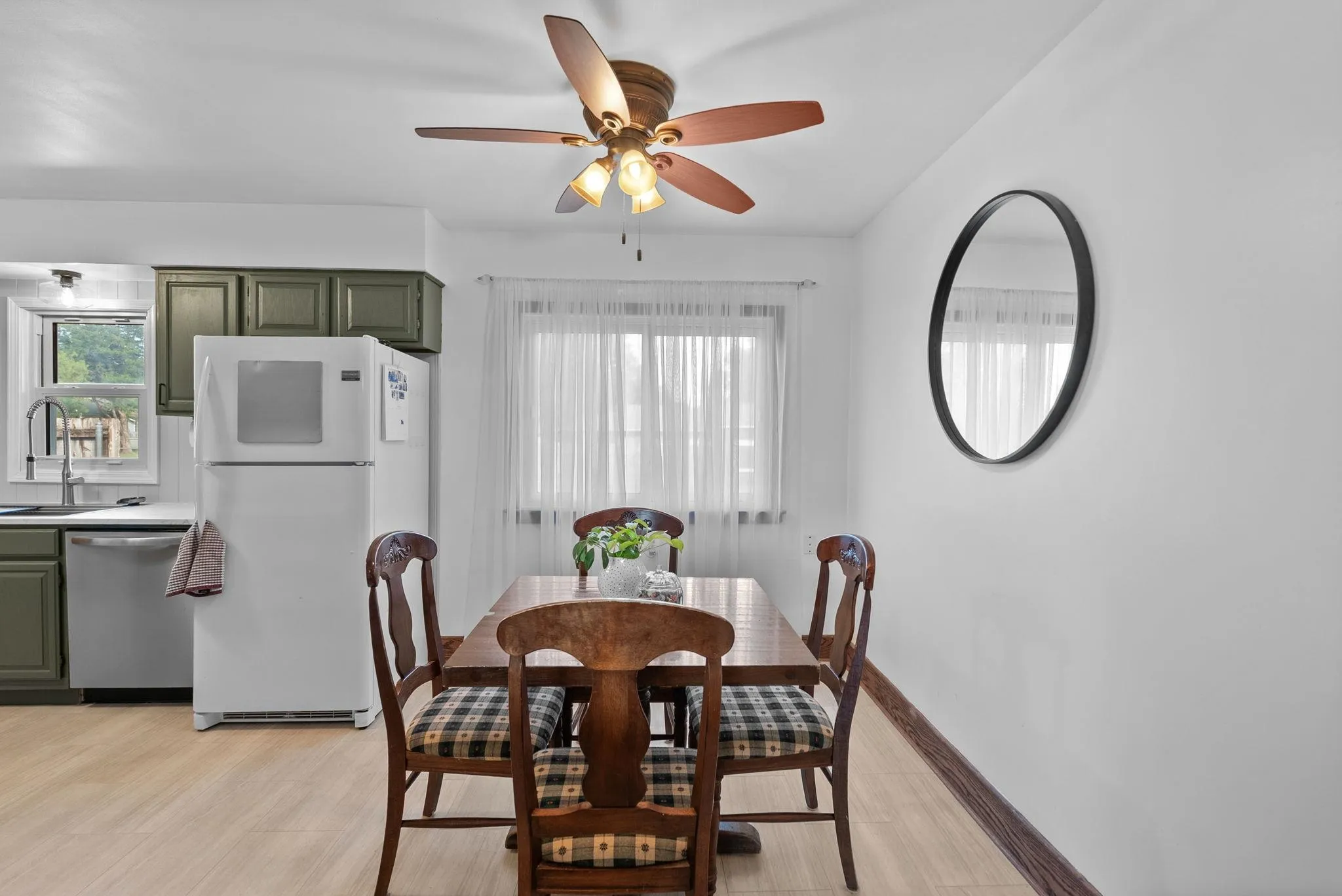 Clearwater, Kansas 67026, United States, 2 Bedrooms Bedrooms, ,1 BathroomBathrooms,Residential,Active,226031