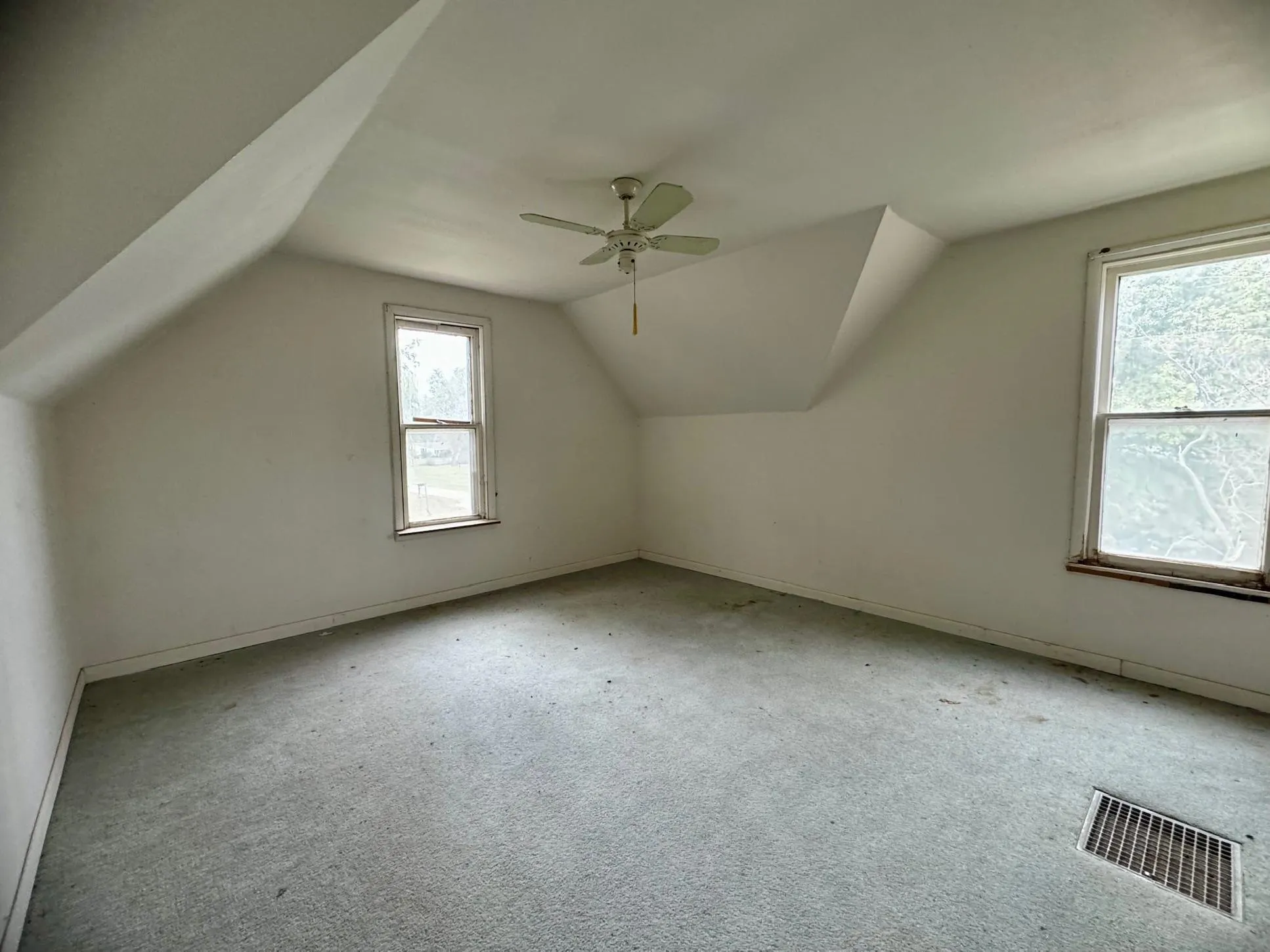 Milan, Kansas 67105, United States, 4 Bedrooms Bedrooms, ,1 BathroomBathrooms,Residential,Active,234250