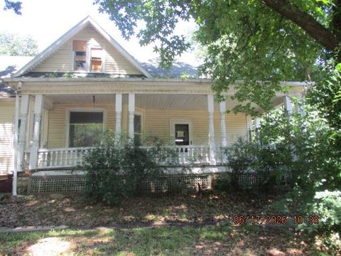 Townhouse For Sale - 1400 Grand Ave<br/> Parsons, KS 67357