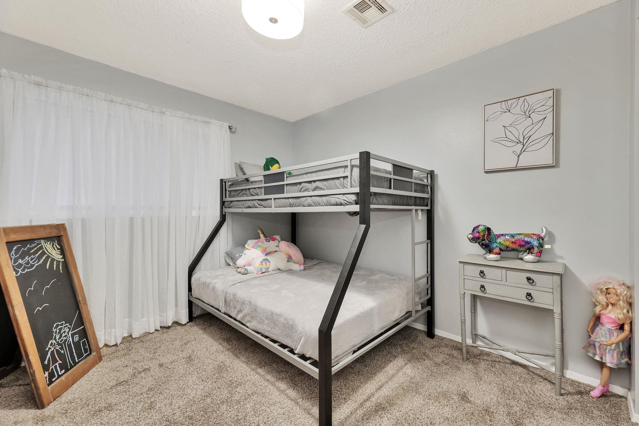 Wichita, Kansas 67215, United States, 2 Bedrooms Bedrooms, ,2 BathroomsBathrooms,Residential,Pending,67877