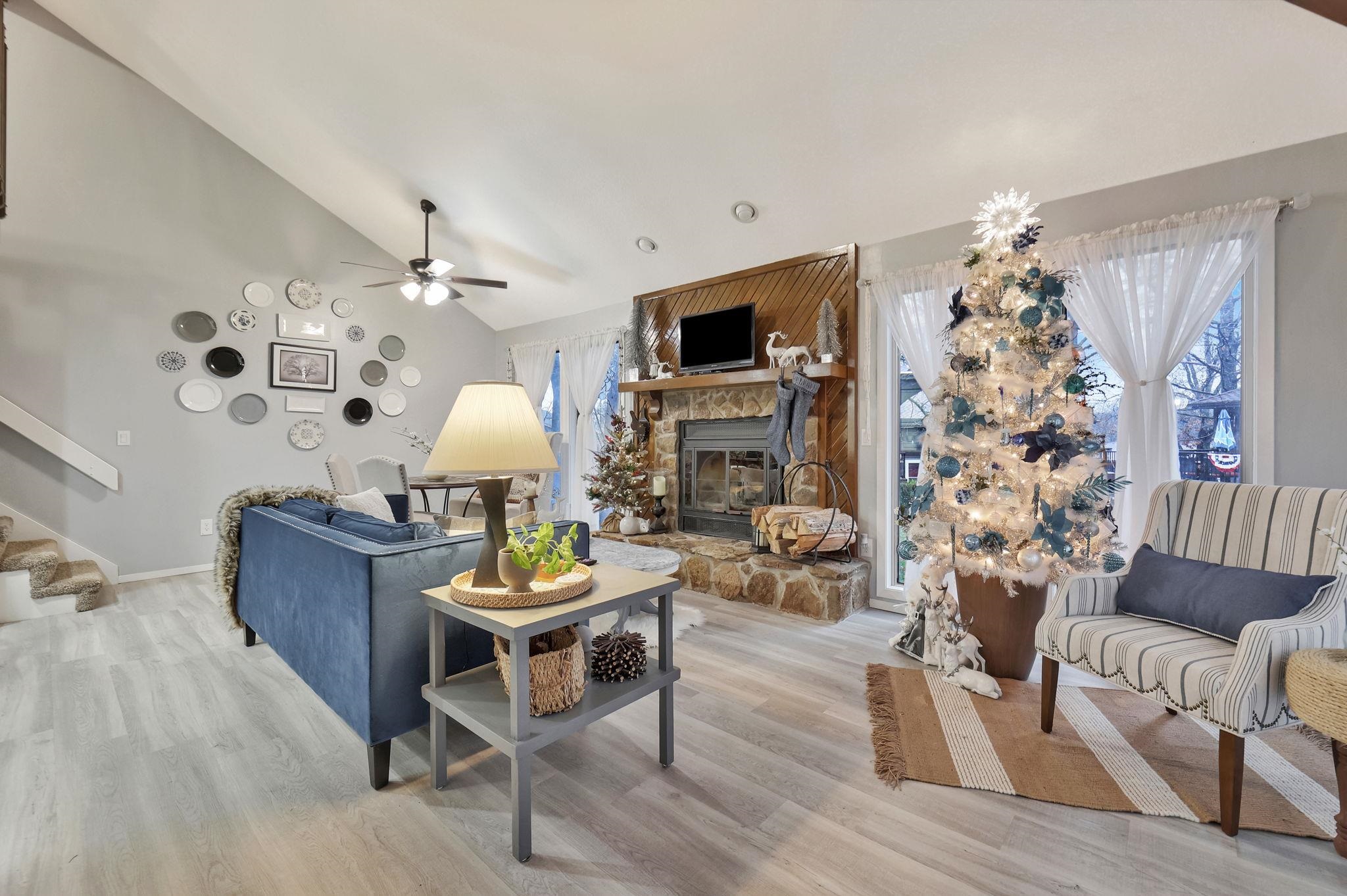 Wichita, Kansas 67215, United States, 2 Bedrooms Bedrooms, ,2 BathroomsBathrooms,Residential,Pending,67877