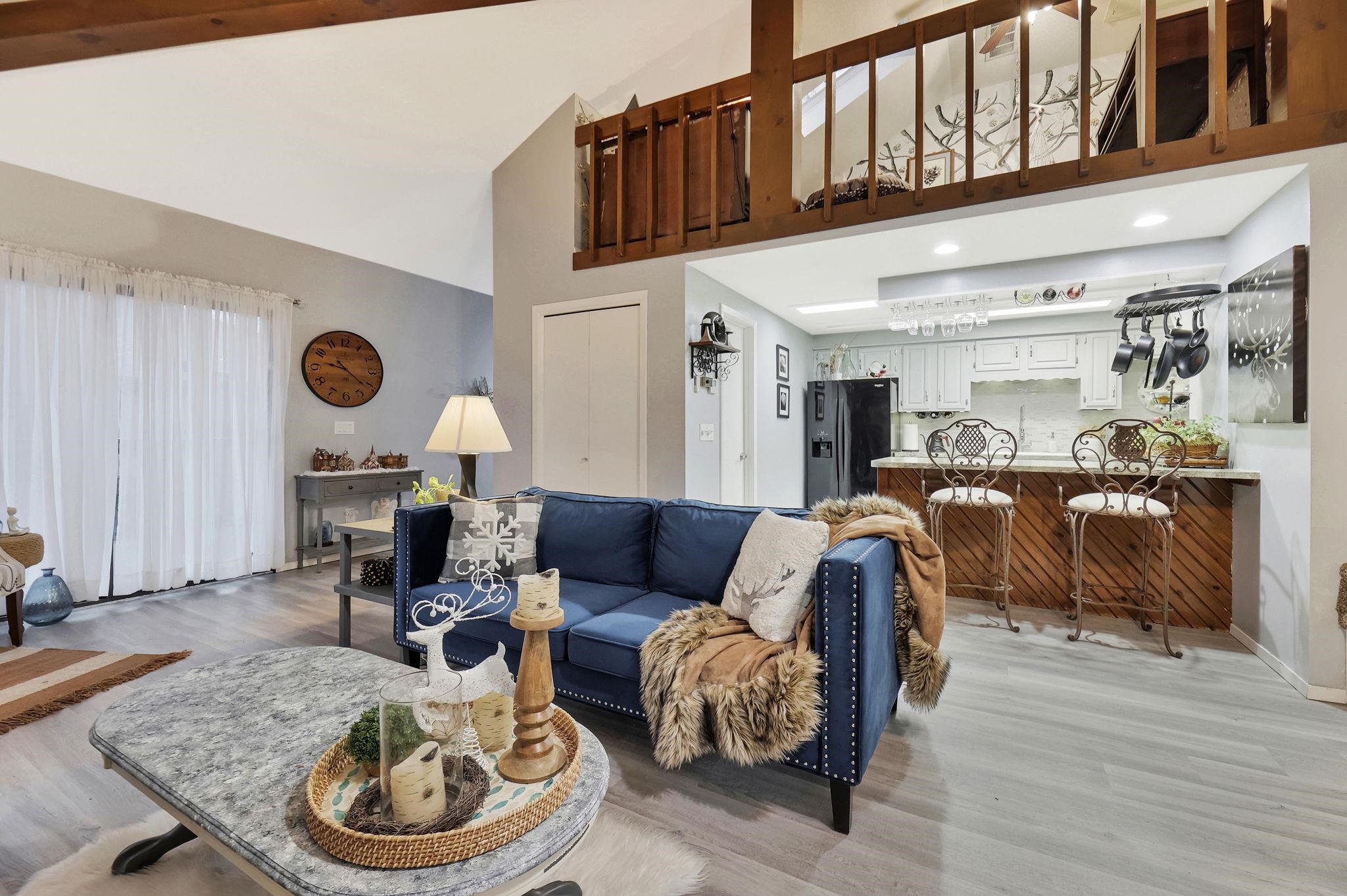 Wichita, Kansas 67215, United States, 2 Bedrooms Bedrooms, ,2 BathroomsBathrooms,Residential,Pending,67877