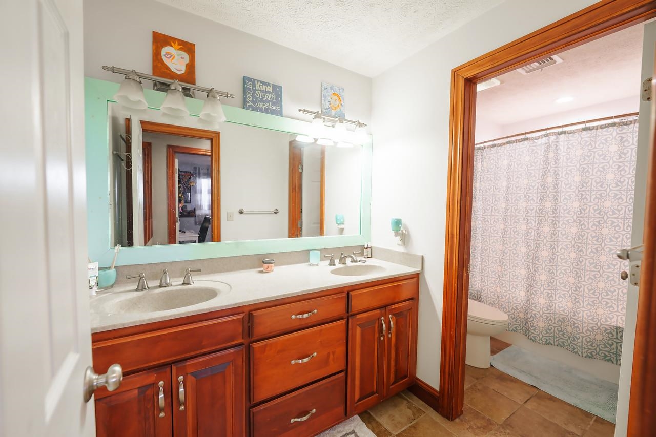 429 Greystone Dr, Salina, Kansas image 22