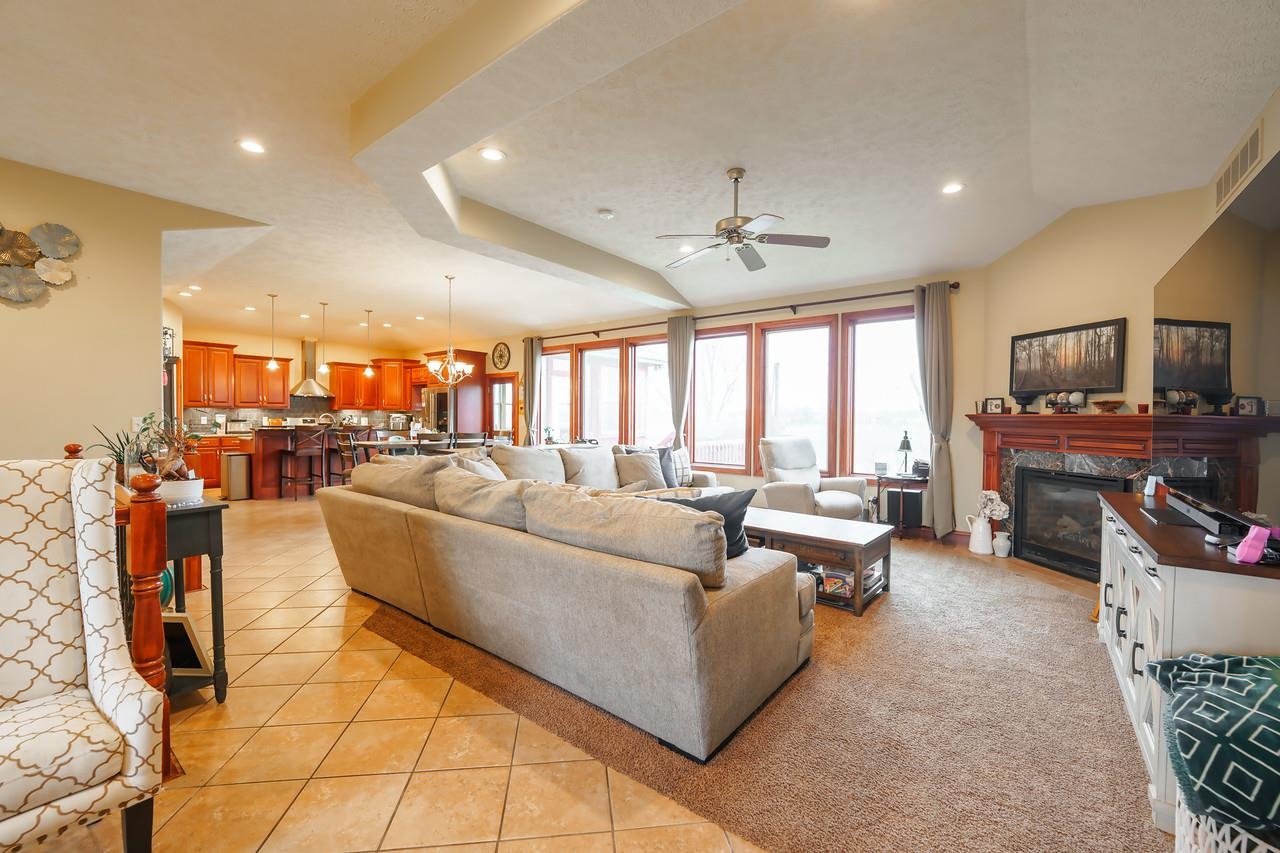 429 Greystone Dr, Salina, Kansas image 3