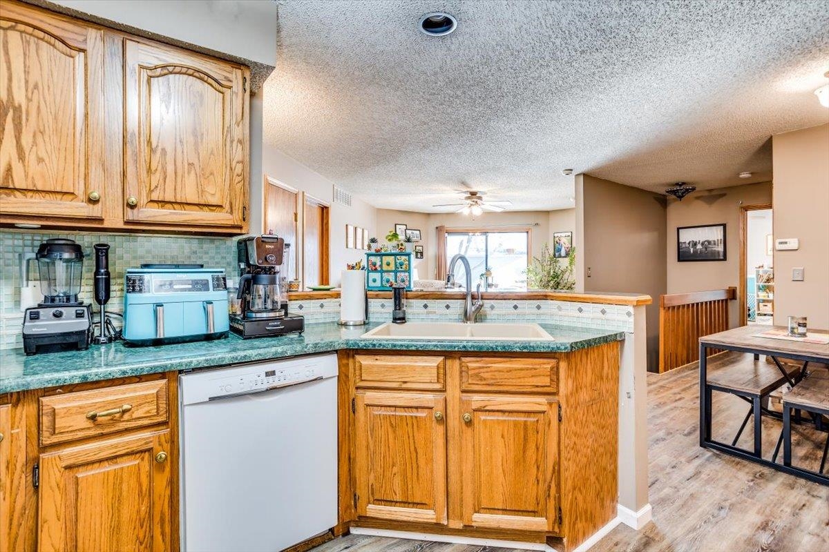 301 S Rock Rd, Derby, Kansas image 12