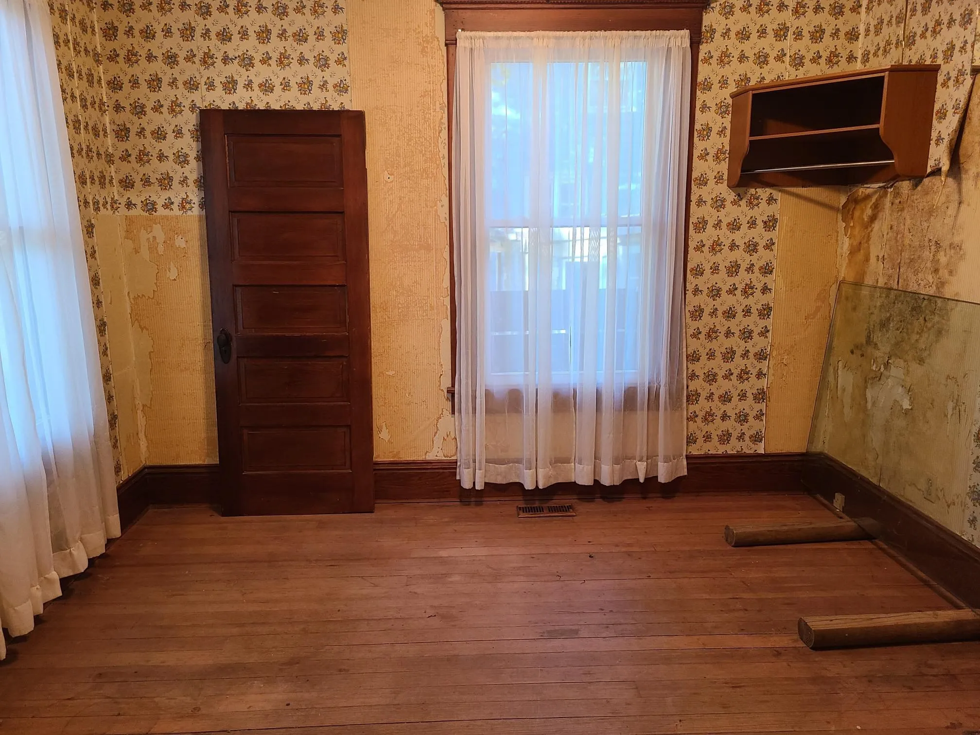 Winfield, Kansas 67156, United States, 3 Bedrooms Bedrooms, ,2 BathroomsBathrooms,Residential,Active,147143