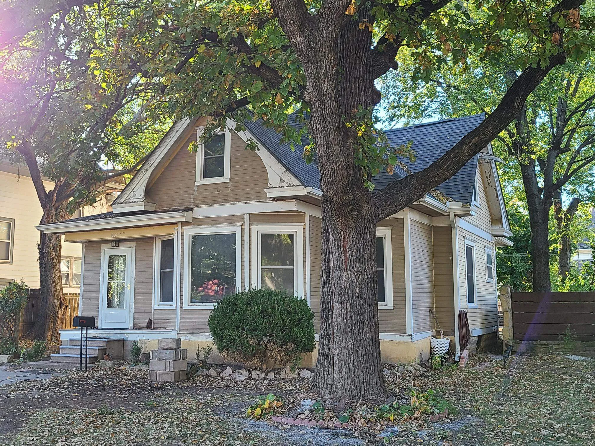 Winfield, Kansas 67156, United States, 3 Bedrooms Bedrooms, ,2 BathroomsBathrooms,Residential,Active,147143