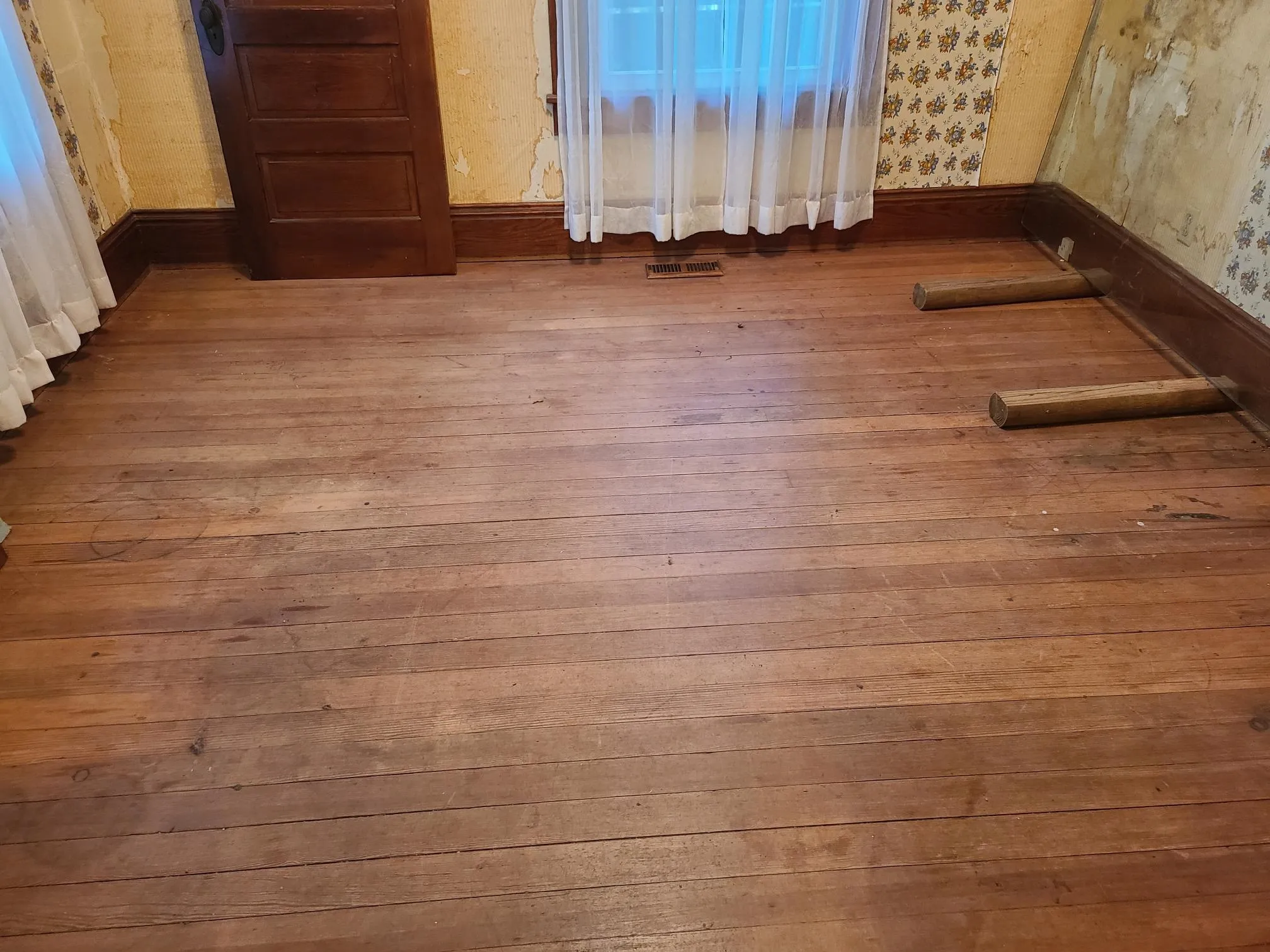 Winfield, Kansas 67156, United States, 3 Bedrooms Bedrooms, ,2 BathroomsBathrooms,Residential,Active,147143