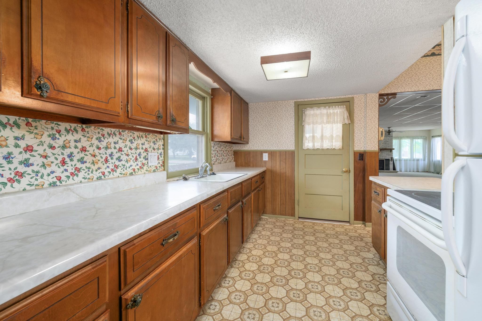 418 S Briarwood, Norwich, Kansas image 18