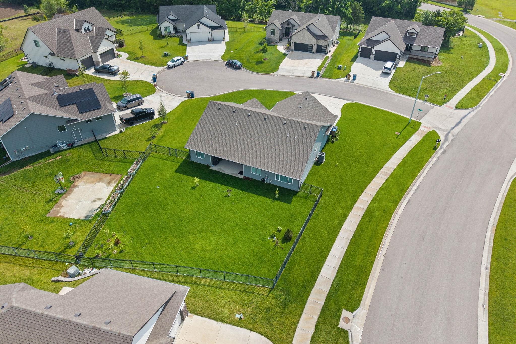 2245 S Nicole Cir, Andover, Kansas image 32
