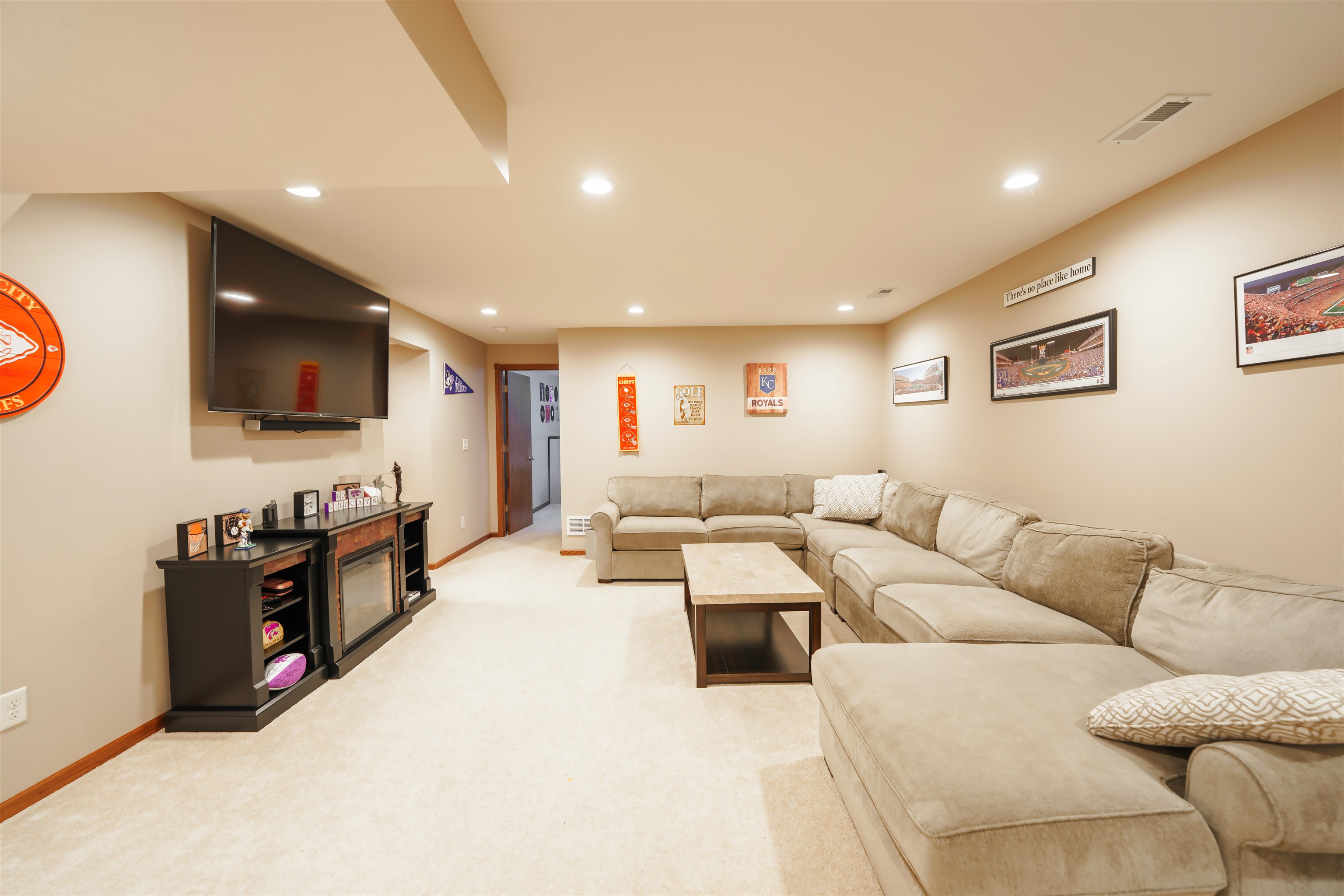 2928 Jack Cir, Salina, Kansas image 21