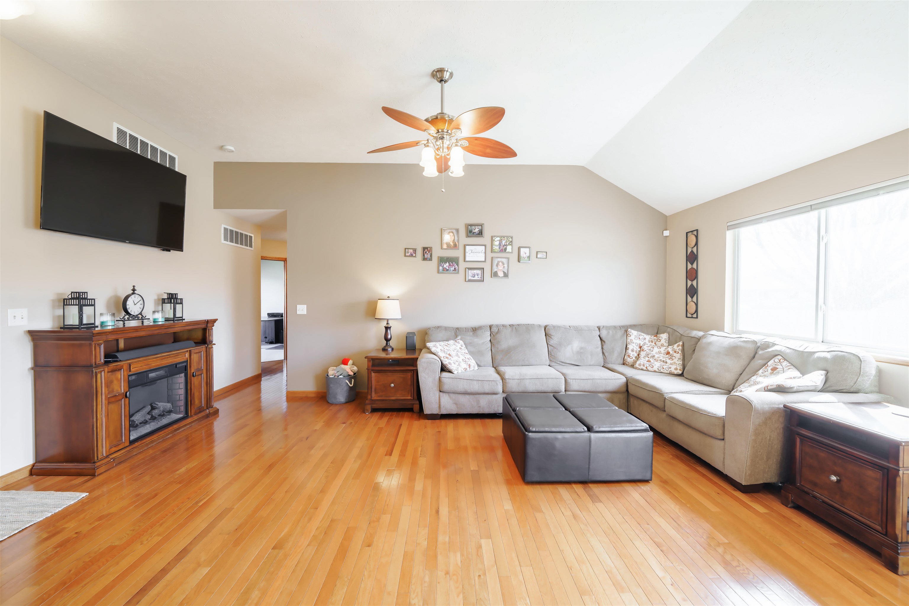 2928 Jack Cir, Salina, Kansas image 3