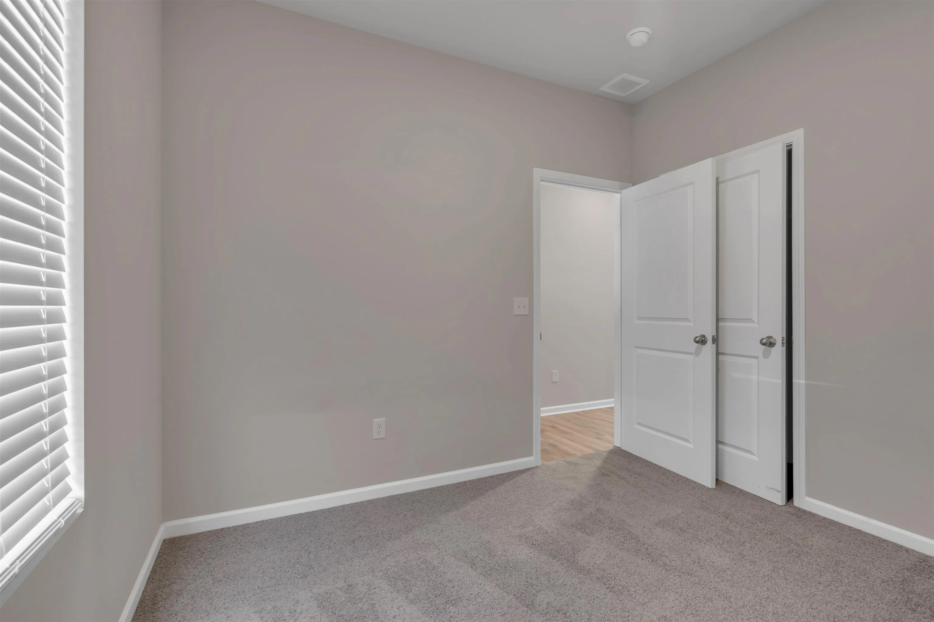 Garden Plain, Kansas 67050, United States, 4 Bedrooms Bedrooms, ,2 BathroomsBathrooms,Residential,Pending,47203