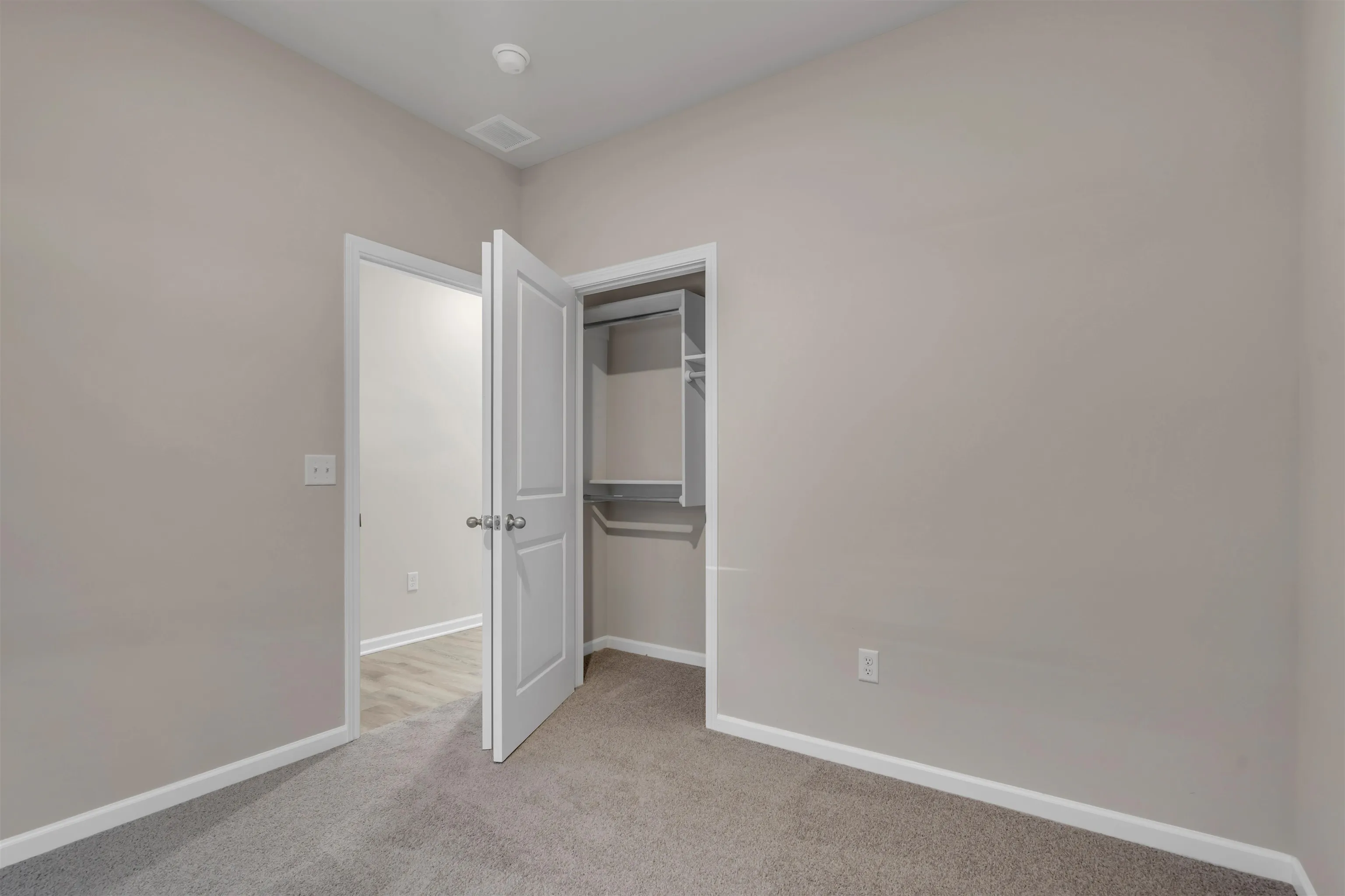 Garden Plain, Kansas 67050, United States, 4 Bedrooms Bedrooms, ,2 BathroomsBathrooms,Residential,Pending,47203