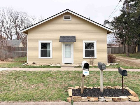 Homes For Sale - 506 N Madison Ave<br/> Sedgwick, KS 67135