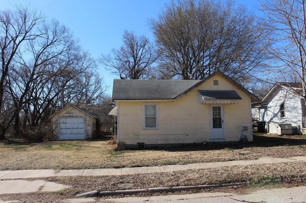 713 W Benton Ave, El Dorado, Kansas image 2