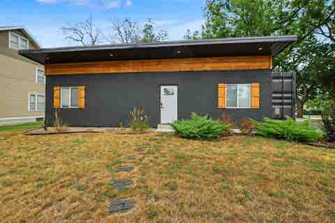 Homes For Sale - 604 N Main St<br/> Lindsborg, KS 67456