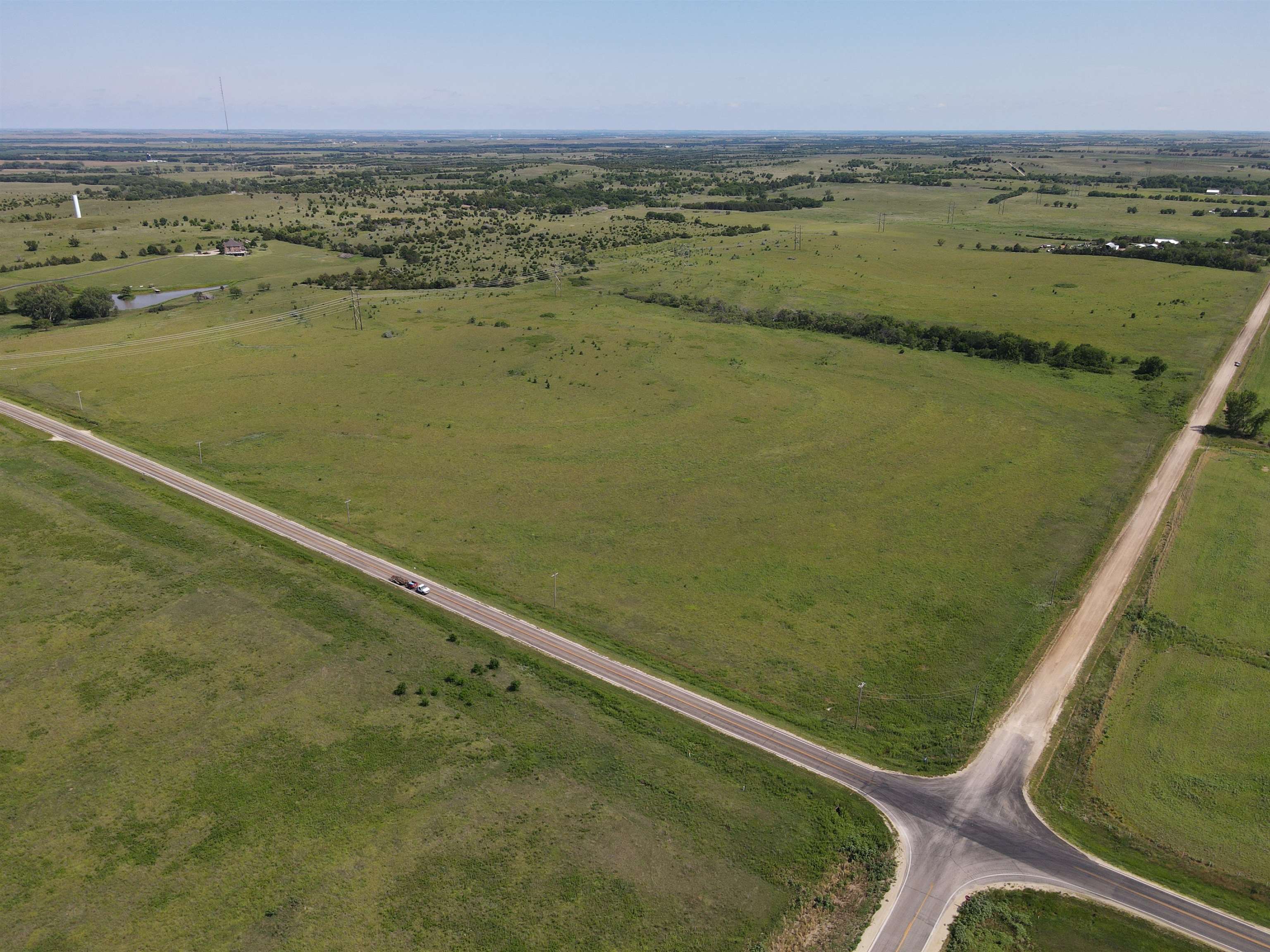000 E Magnolia Rd, Salina, Kansas image 1
