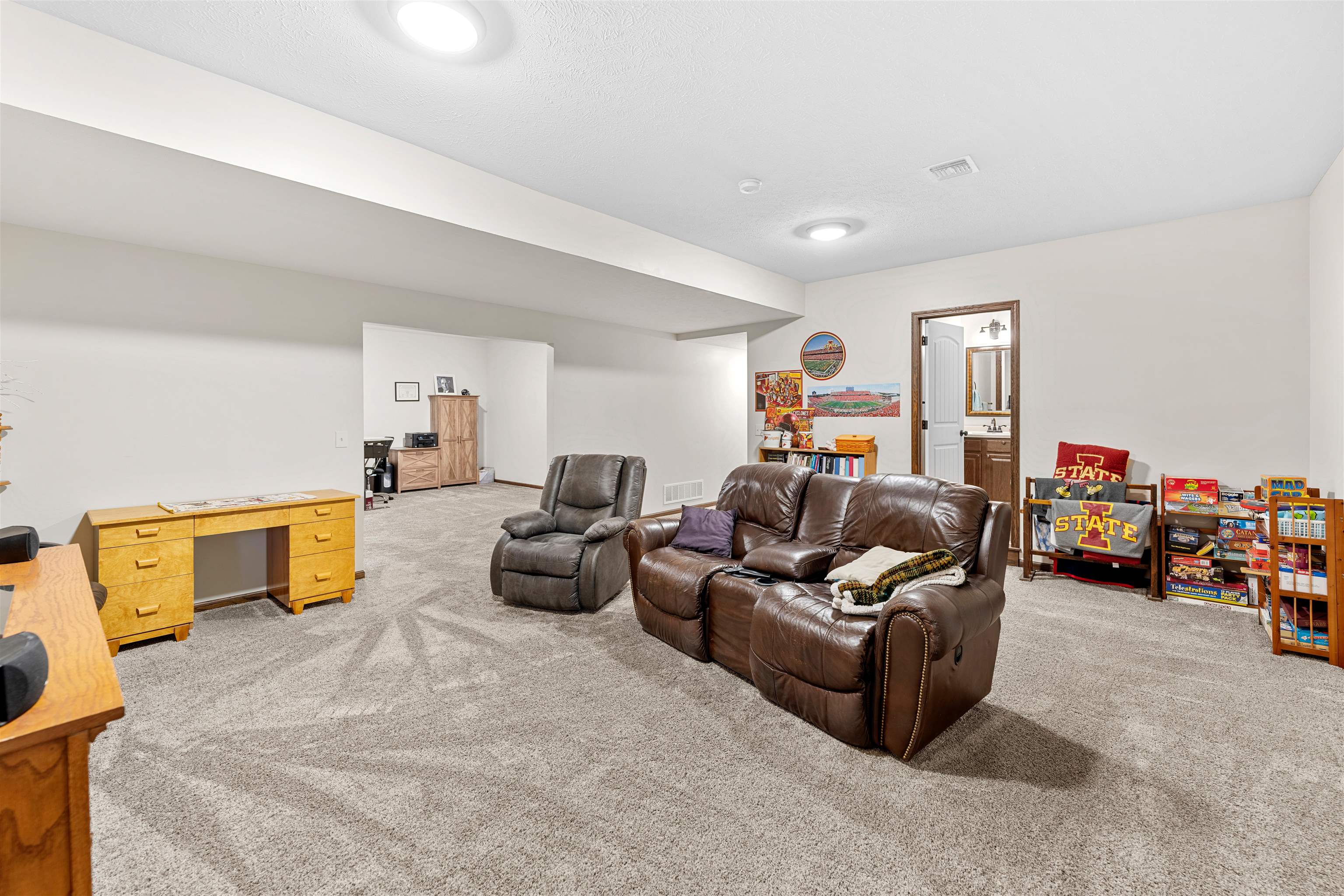 1631 Tanglewood Ln, Salina, Kansas image 25