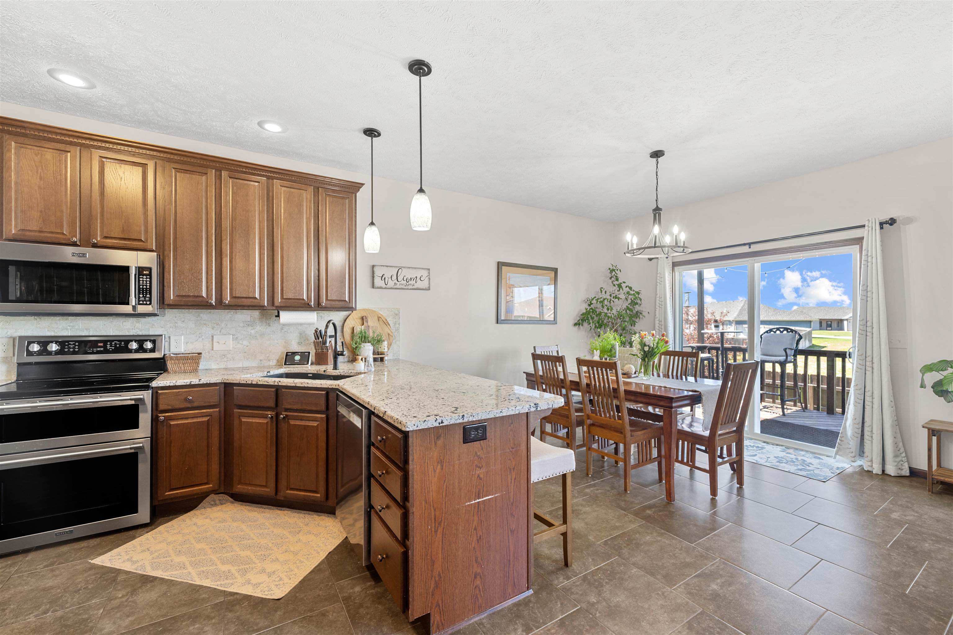 1631 Tanglewood Ln, Salina, Kansas image 9