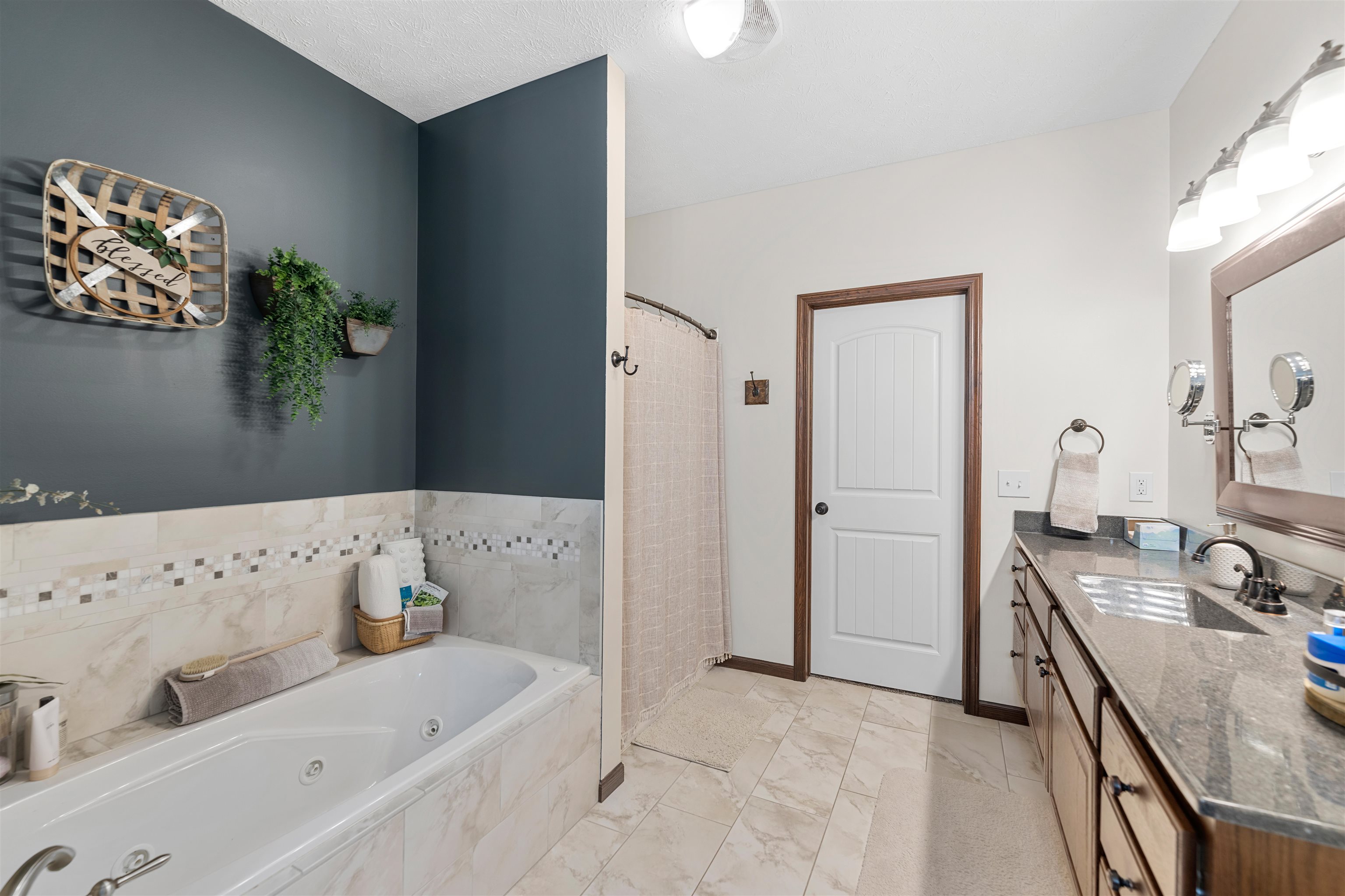 1631 Tanglewood Ln, Salina, Kansas image 19