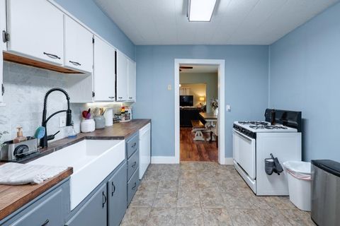 Tiny photo for 516 E 15th Ave, Winfield, KS 67156 (MLS # 669266)