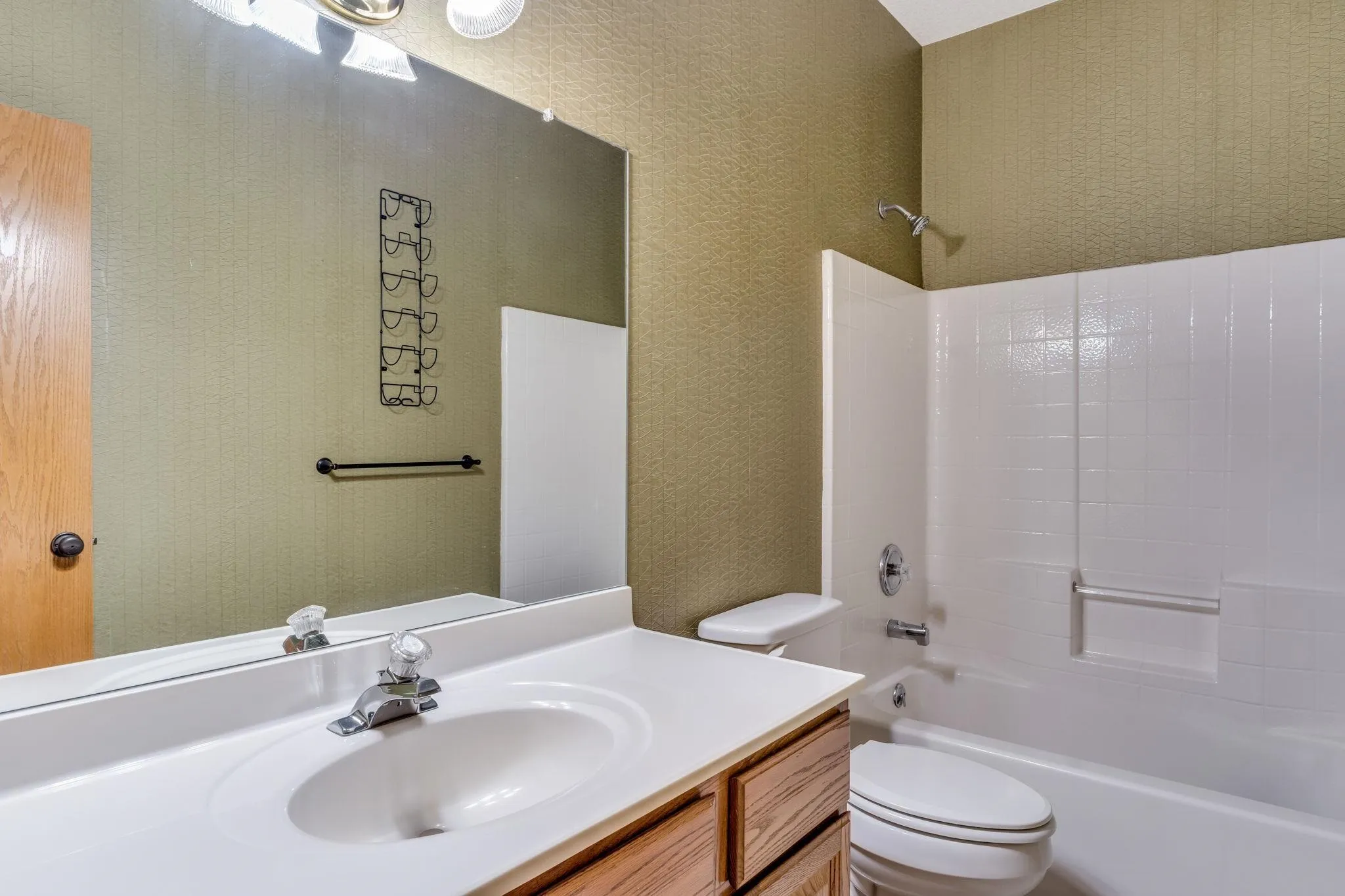 Wichita, Kansas 67235, United States, 4 Bedrooms Bedrooms, ,4 BathroomsBathrooms,Residential,Active,176709