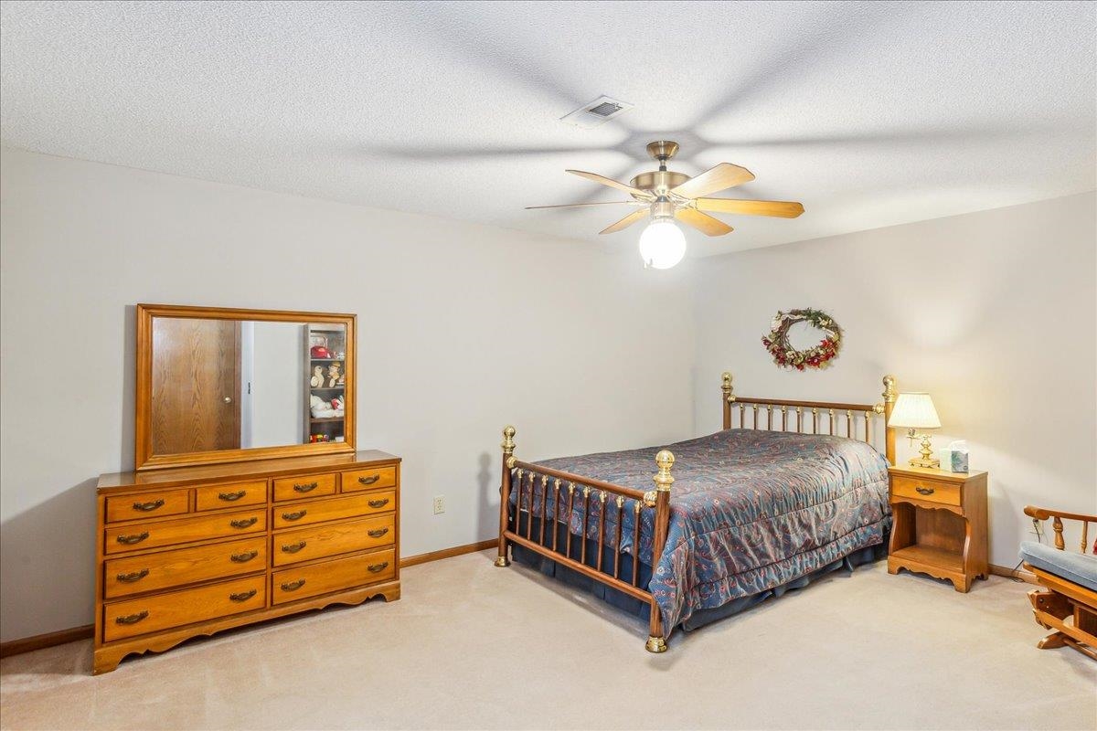 323 N Bay Country Ct, Wichita, Kansas image 28